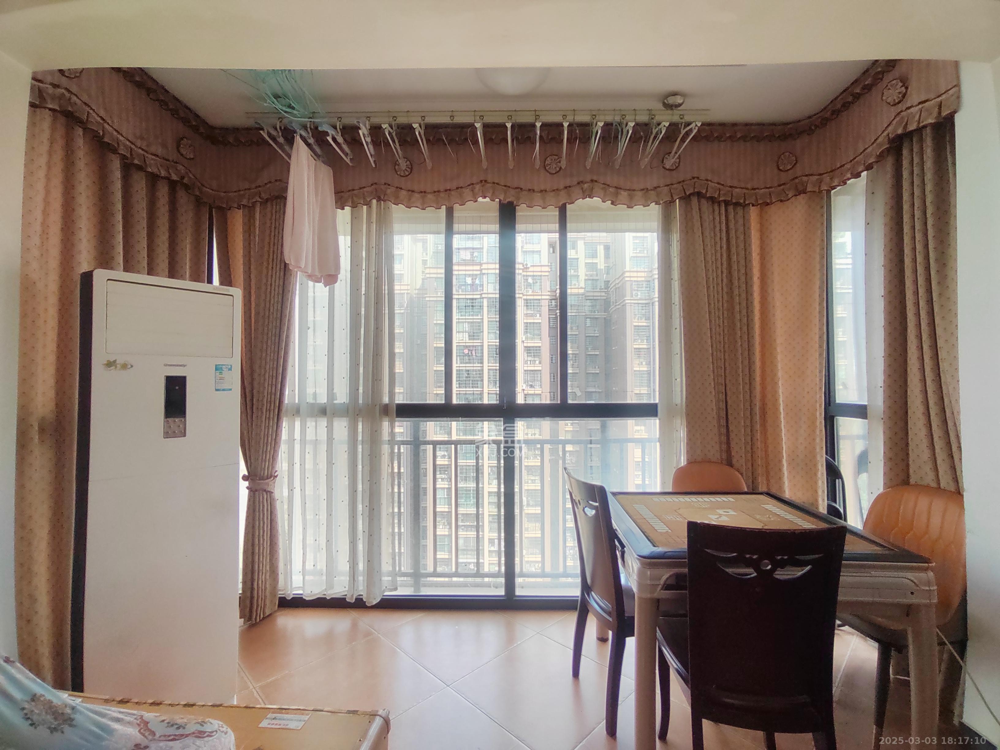 三景国际 3室2厅2卫 2000.0元/月 三景国际 3室2厅2卫 2000.0元/月室内图