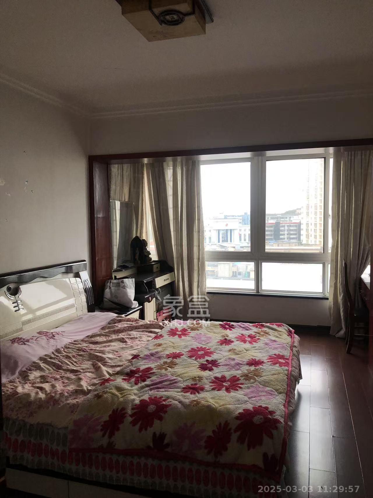 楚天家园 3室2厅1卫 2000.0元/月 楚天家园 3室2厅1卫 2000.0元/月室内图