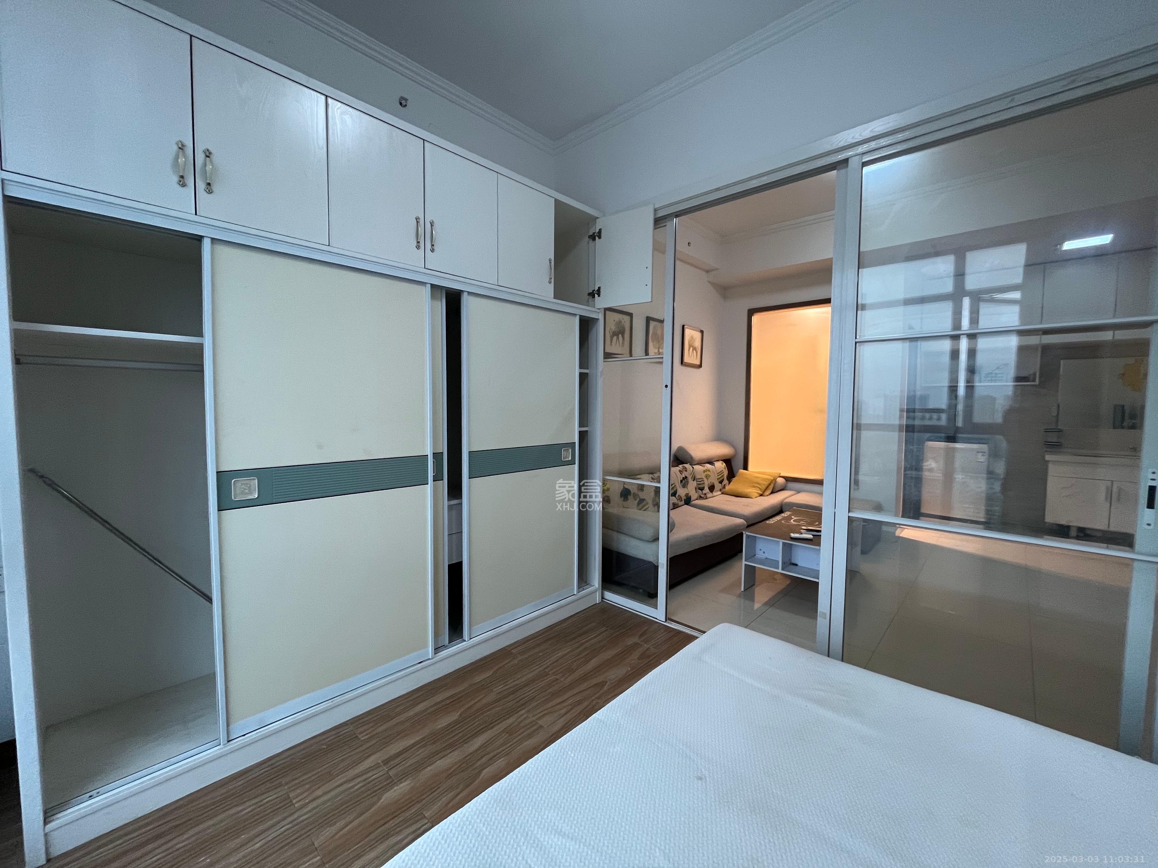 融科东南海 2室1厅1卫 2000.0元/月 融科东南海 2室1厅1卫 2000.0元/月室内图