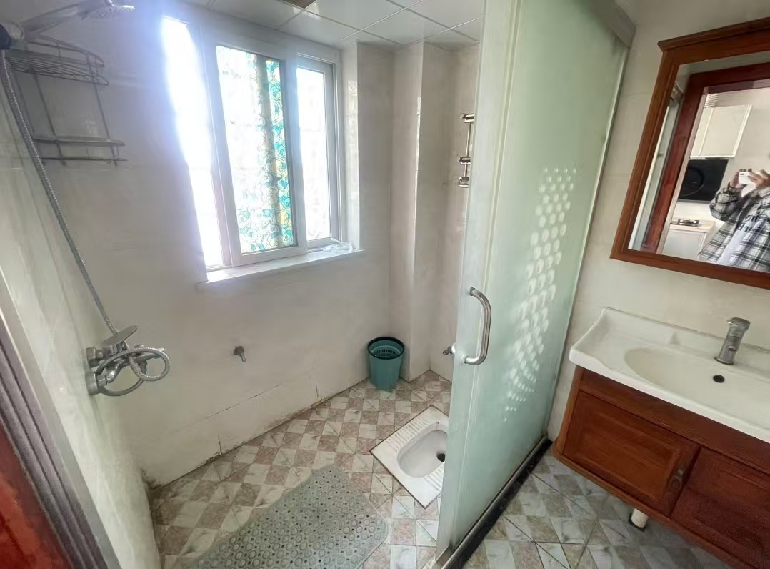 南坪安置小区 2室2厅1卫 1000.0元/月 南坪安置小区 2室2厅1卫 1000.0元/月室内图