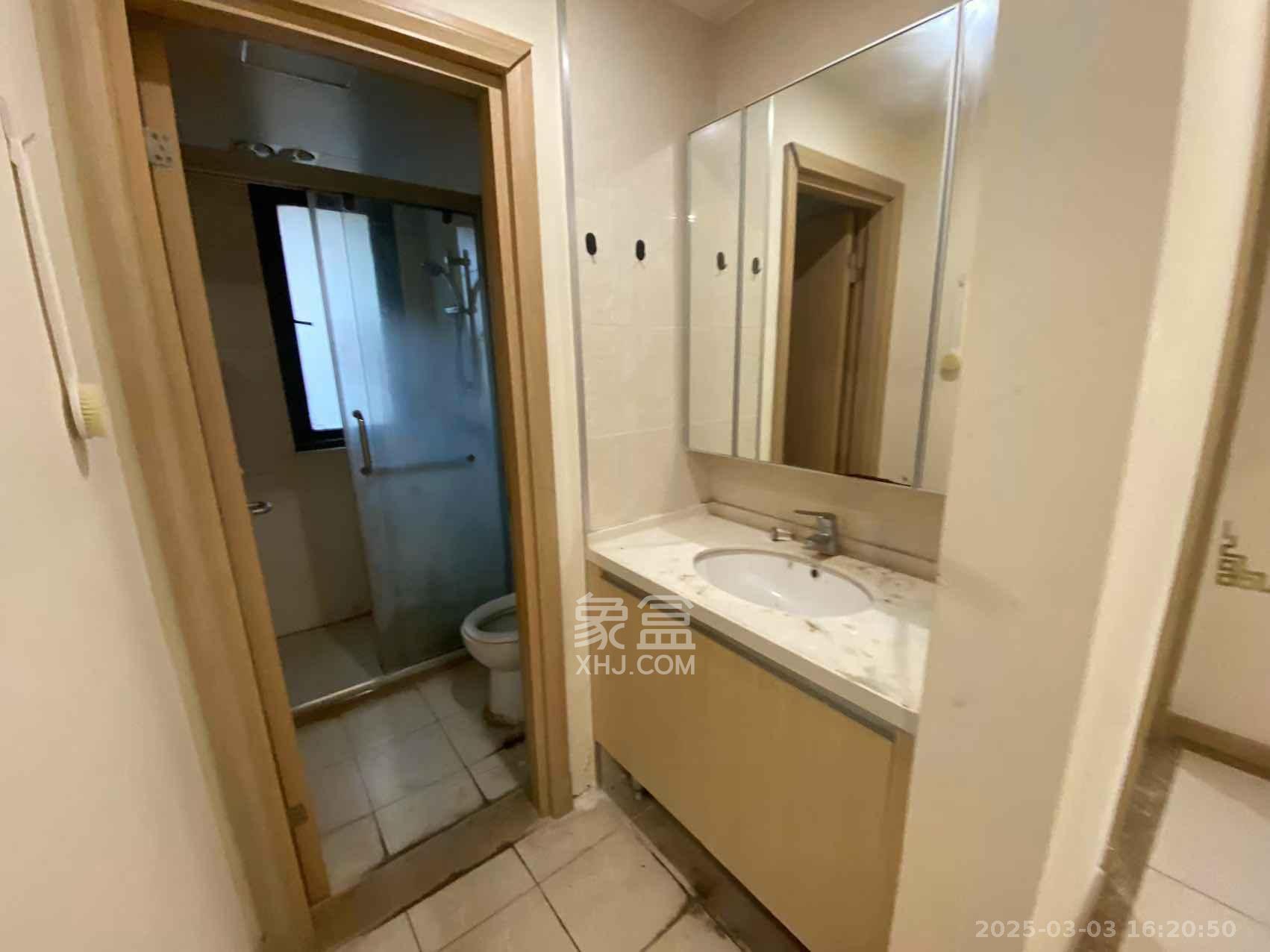 兰亭湾畔 4室2厅2卫 2400.0元/月 兰亭湾畔 4室2厅2卫 2400.0元/月室内图