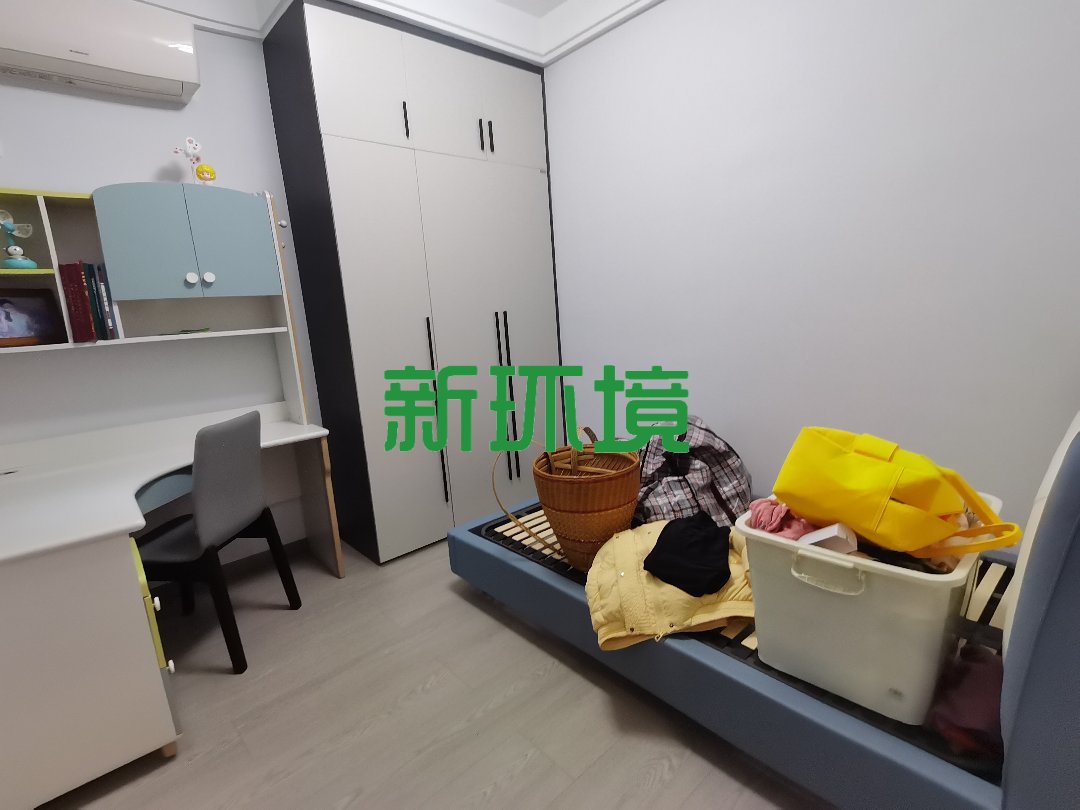 中建凤栖台  3室2厅2卫   83.80万卧室