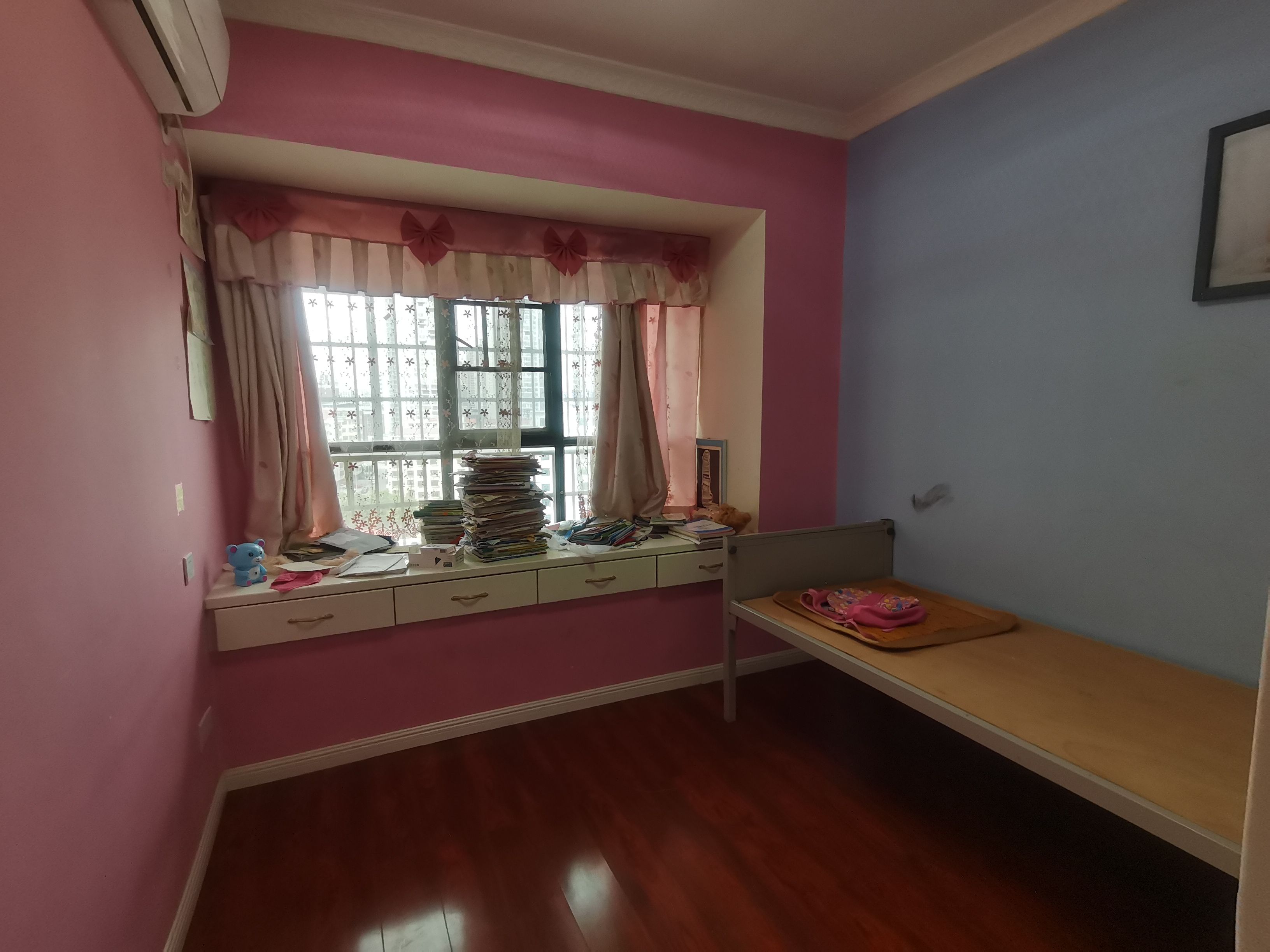 泓泽星城 3室2厅2卫 50.0万 泓泽星城 3室2厅2卫 50.0万客厅