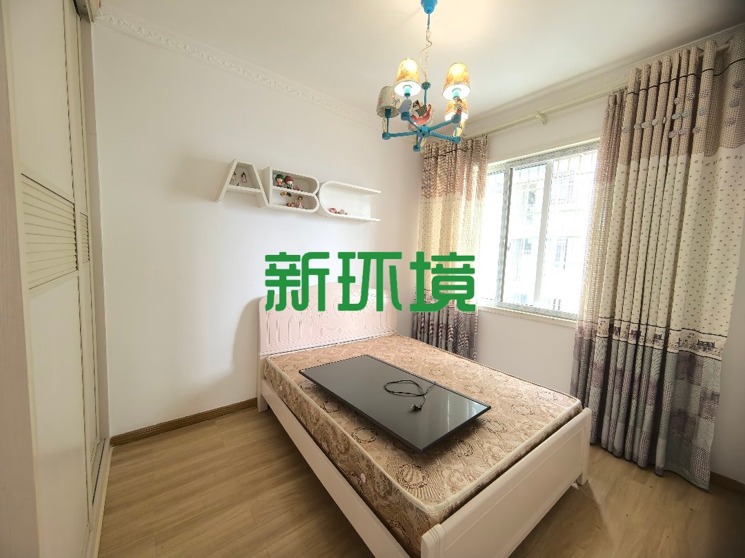 时代港湾  1室0厅0卫   71.80万客厅