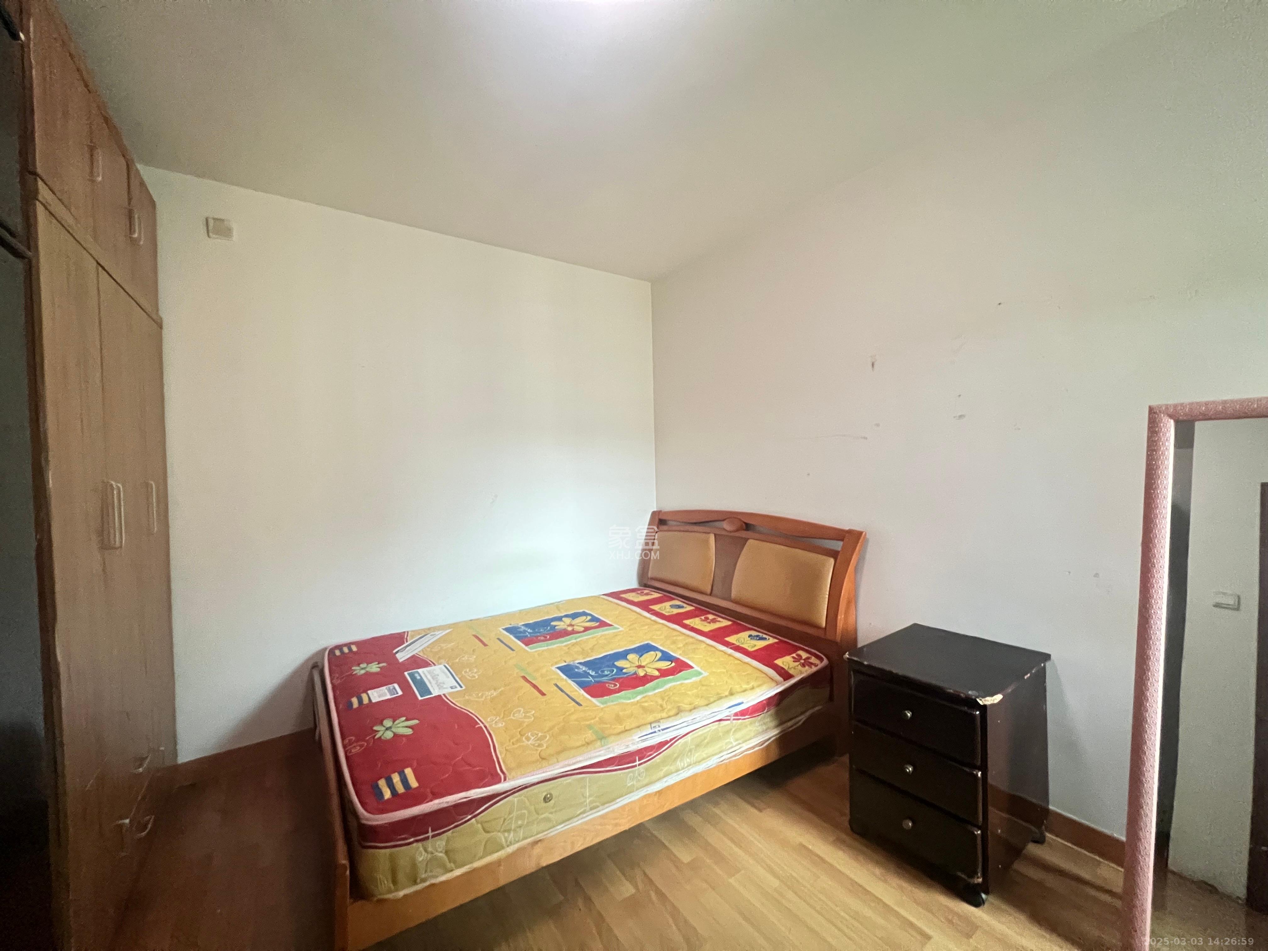 恩瑞麓山名园(龙王港小区) 3室2厅2卫 2200.0元/月 恩瑞麓山名园(龙王港小区) 3室2厅2卫 2200.0元/月室内图