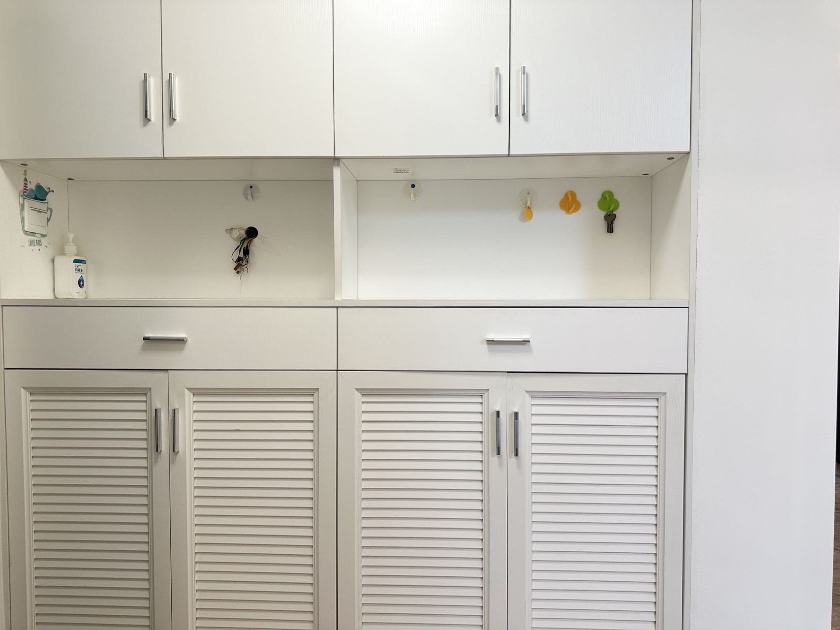 国兴城(B区) 3室2厅2卫 251.0万 国兴城(B区) 3室2厅2卫 251.0万客厅