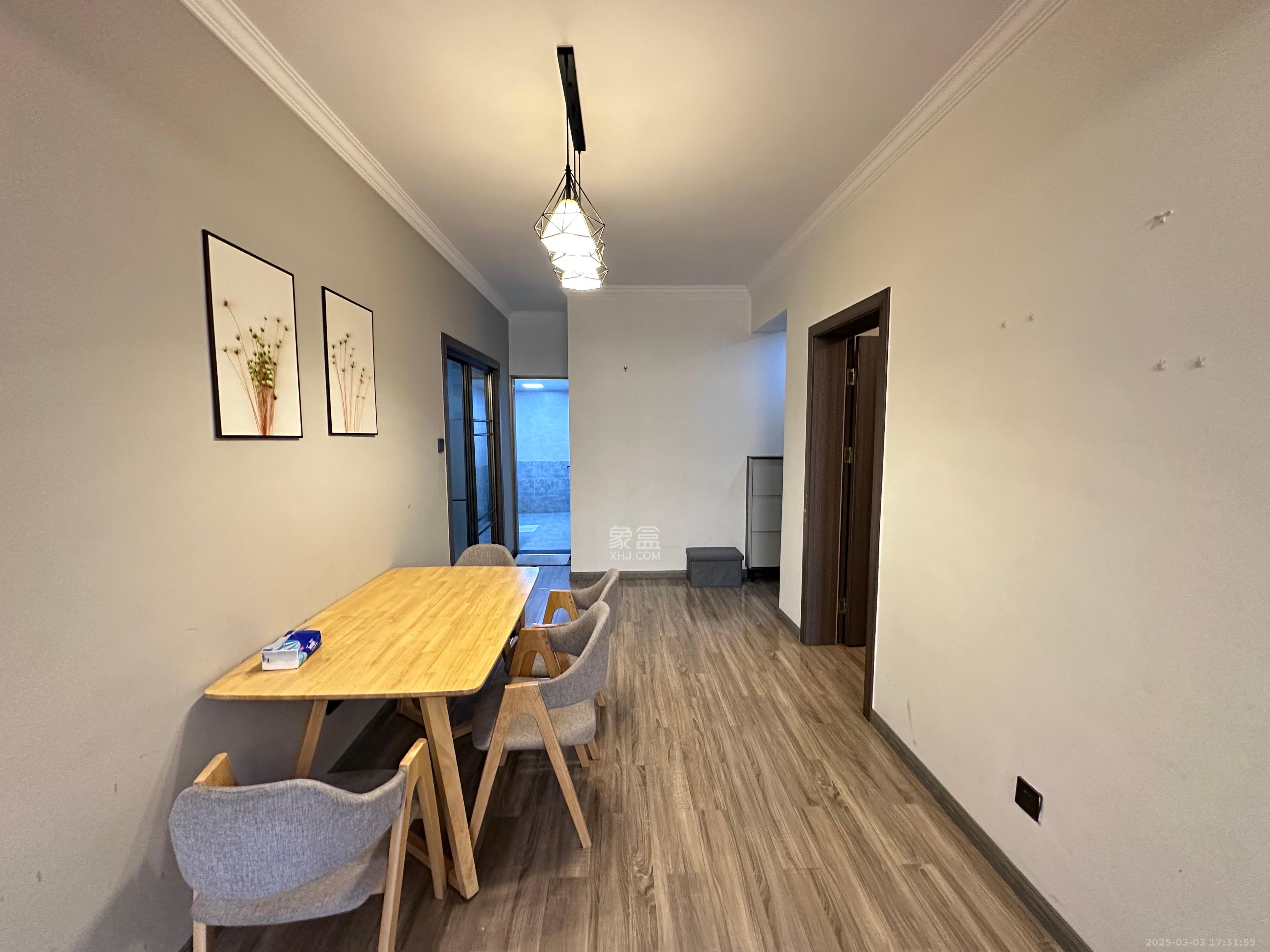 邦盛水岸御园  3室2厅1卫    2100.0元/月 邦盛水岸御园  3室2厅1卫    2100.0元/月室内图