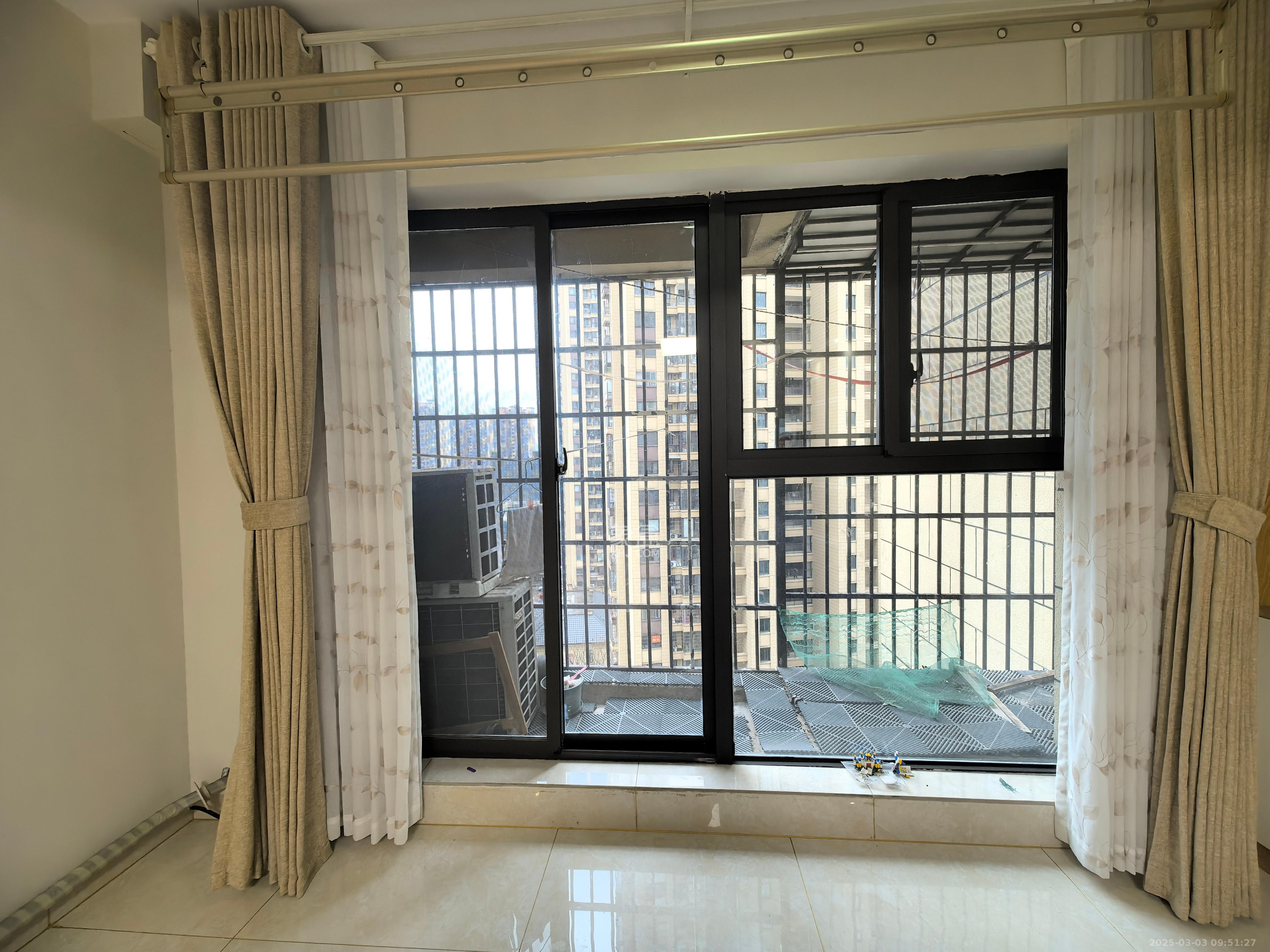 奥克斯缔壹城  3室2厅2卫   2800.00元/月室内图