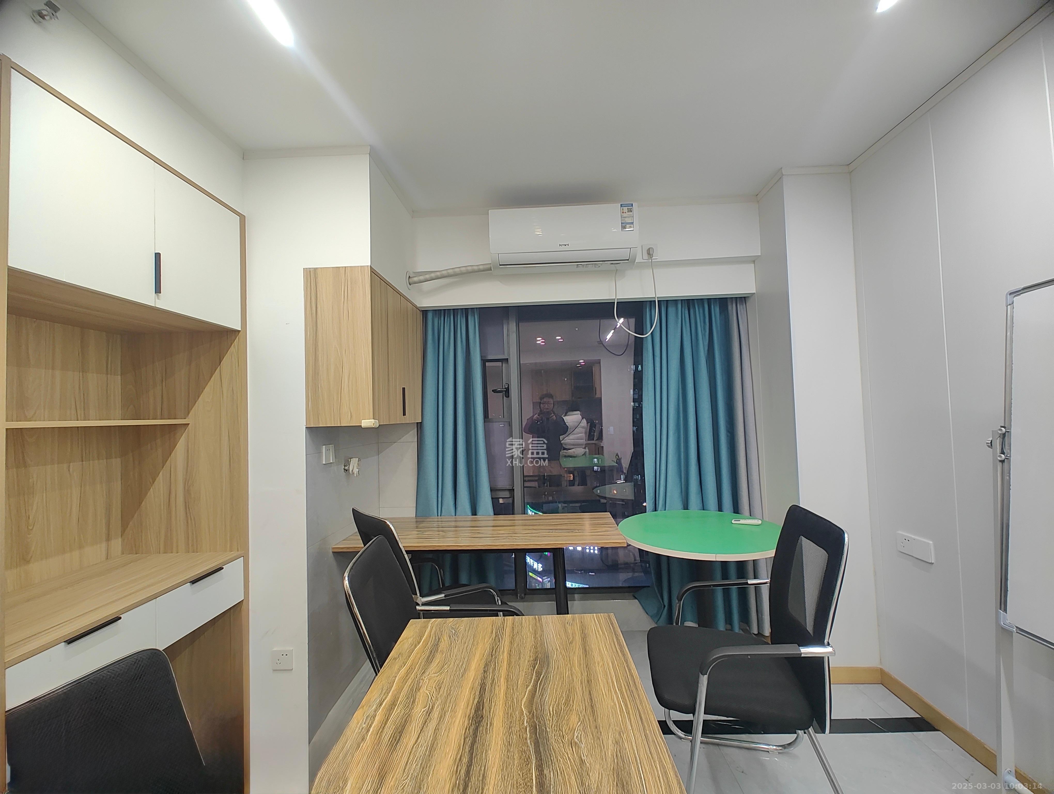 鑫远御文台一期 1室0厅1卫 1500.0元/月 鑫远御文台一期 1室0厅1卫 1500.0元/月室内图