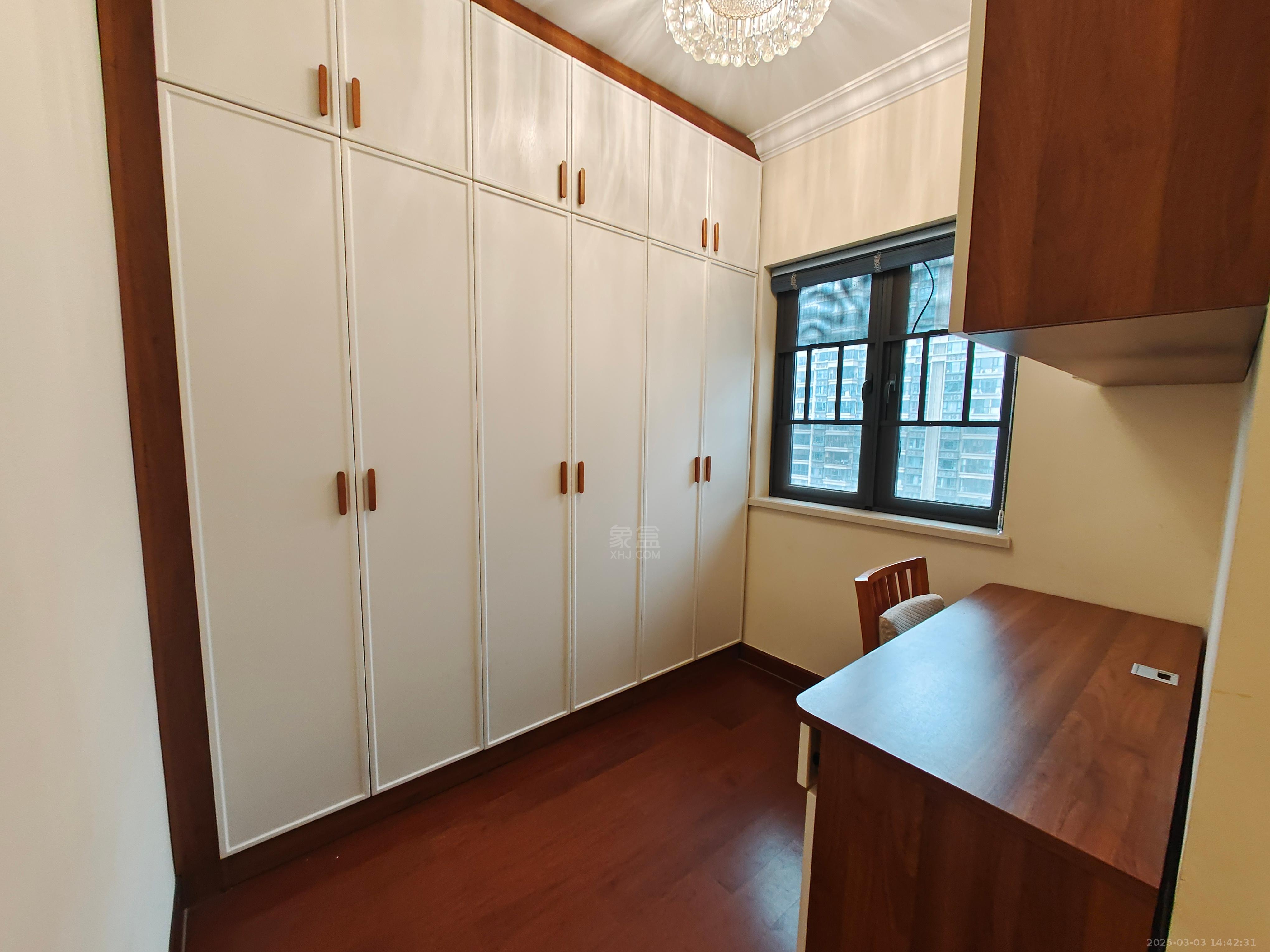 恒大华府 3室2厅2卫 1800.0元/月 恒大华府 3室2厅2卫 1800.0元/月室内图