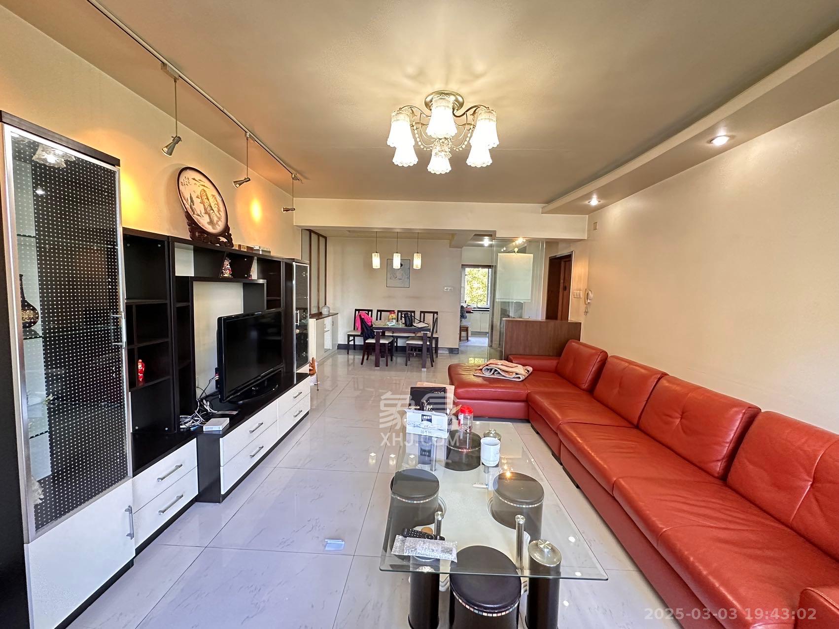 芙蓉苑  3室2厅2卫    2500.0元/月 芙蓉苑  3室2厅2卫    2500.0元/月室内图