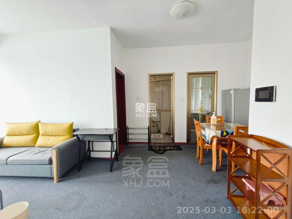 华晨御园  3室2厅1卫   1600.00元/月室内图