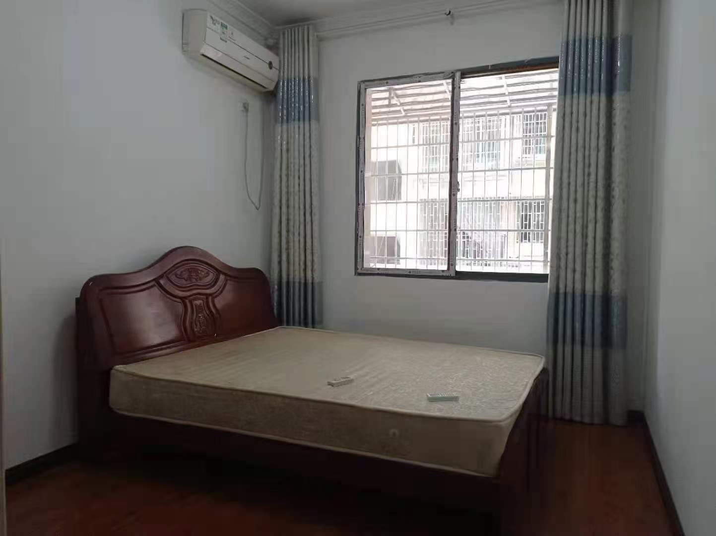 长湖小区 3室1厅1卫 1800.0元/月 长湖小区 3室1厅1卫 1800.0元/月室内图