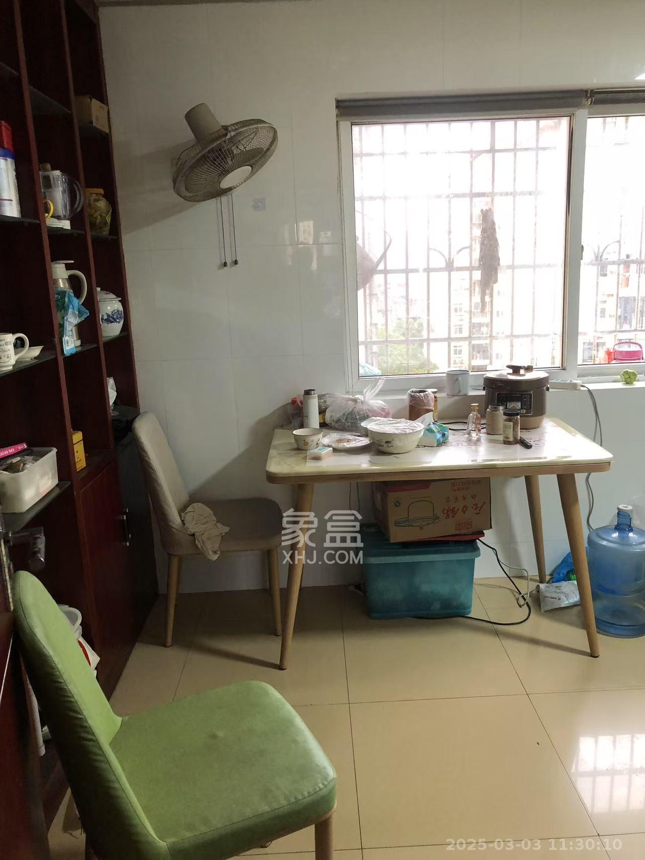 楚天家园 3室2厅1卫 2000.0元/月 楚天家园 3室2厅1卫 2000.0元/月室内图