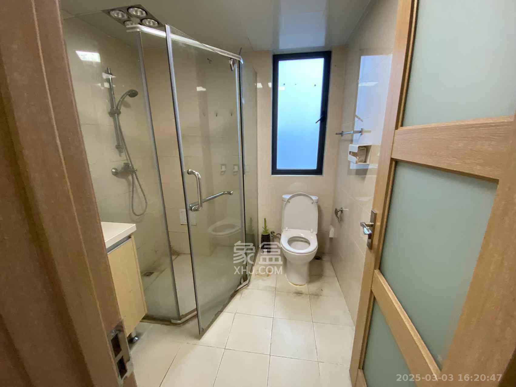 兰亭湾畔 4室2厅2卫 2400.0元/月 兰亭湾畔 4室2厅2卫 2400.0元/月室内图