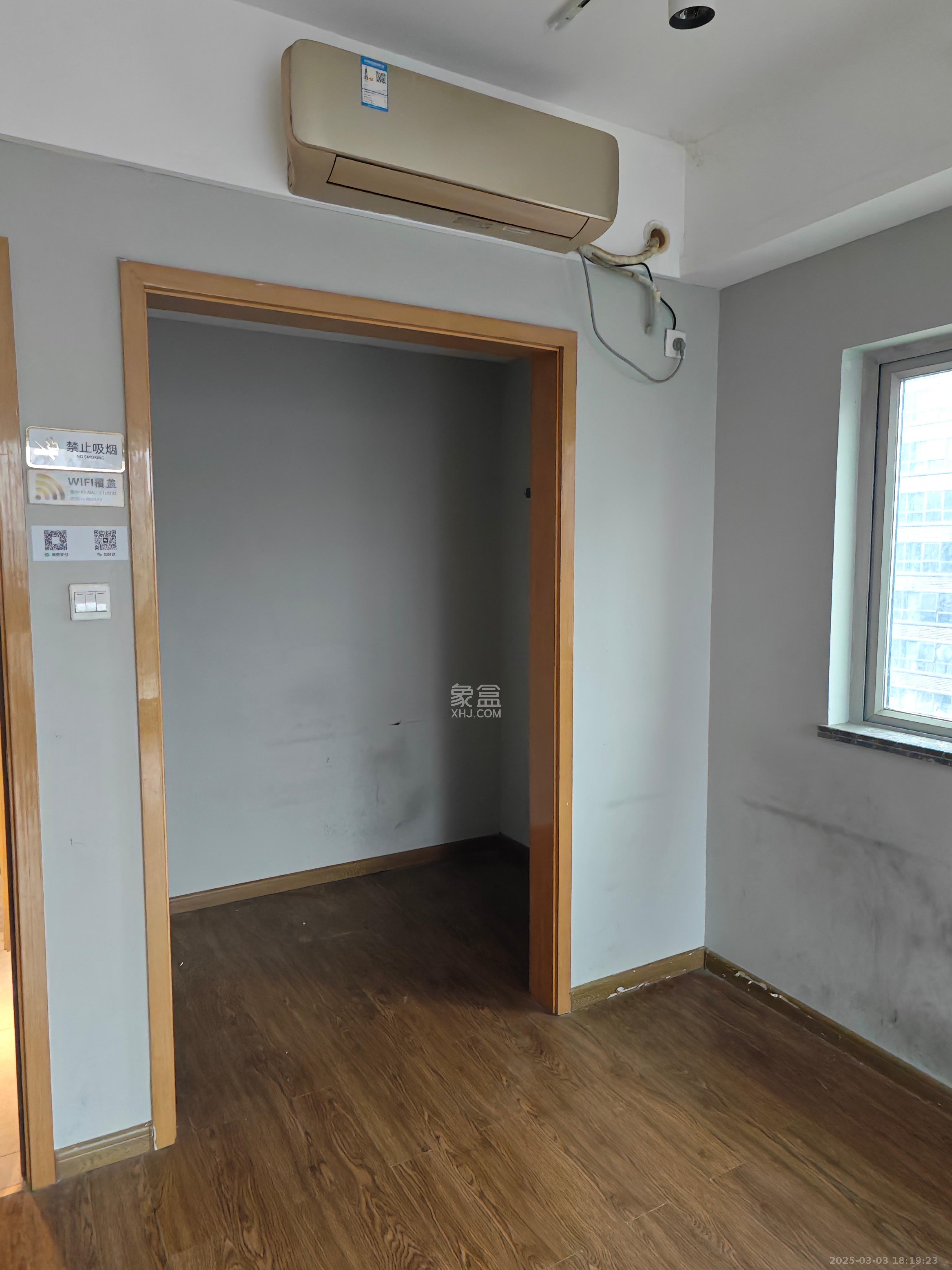 德思勤城市广场(宝格丽公寓) 1室0厅0卫 5000.0元/月 德思勤城市广场(宝格丽公寓) 1室0厅0卫 5000.0元/月室内图