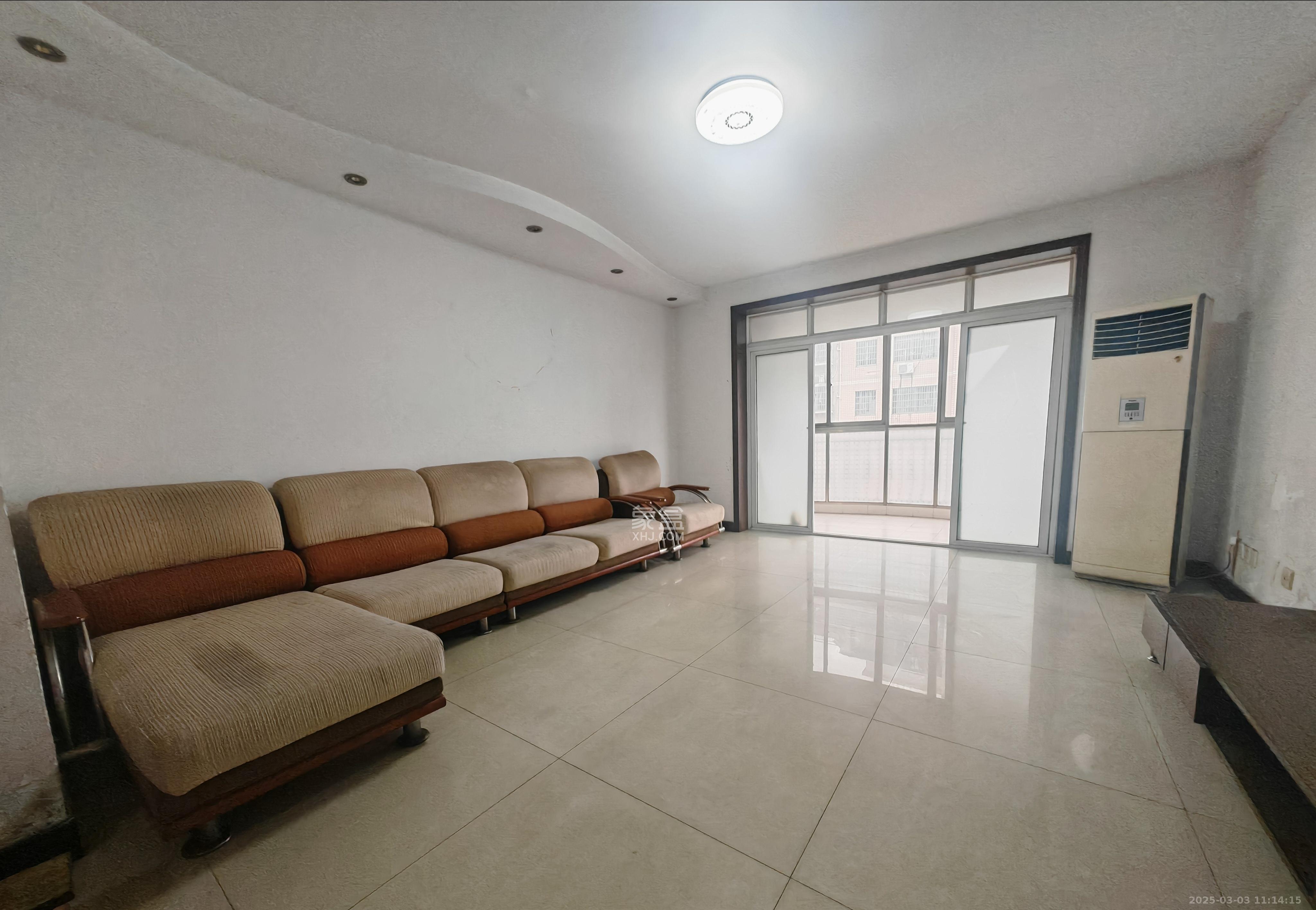 新家园  1室1厅1卫    1800.0元/月 新家园  1室1厅1卫    1800.0元/月