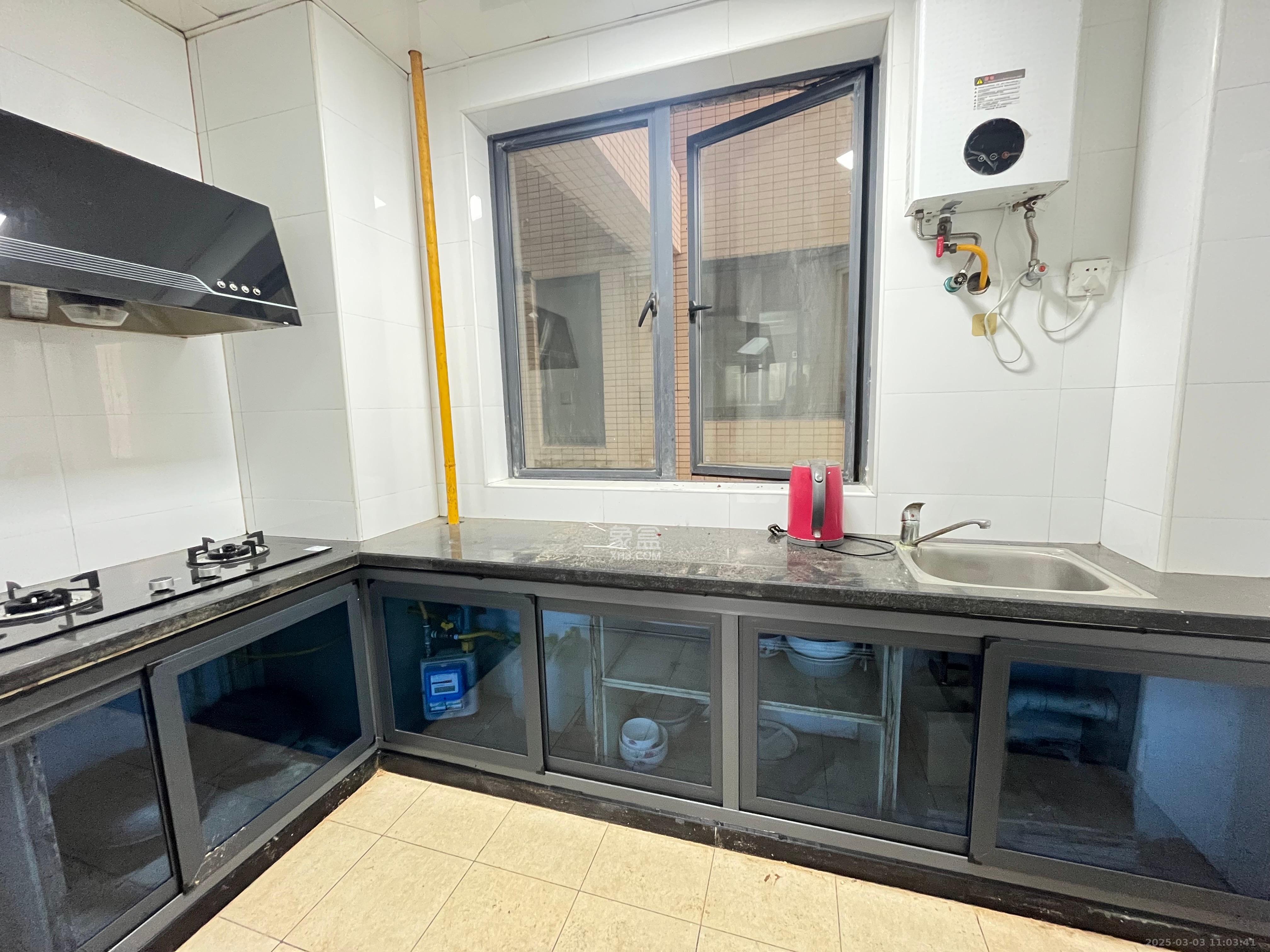 兰亭峰景 3室2厅1卫 2800.0元/月 兰亭峰景 3室2厅1卫 2800.0元/月室内图