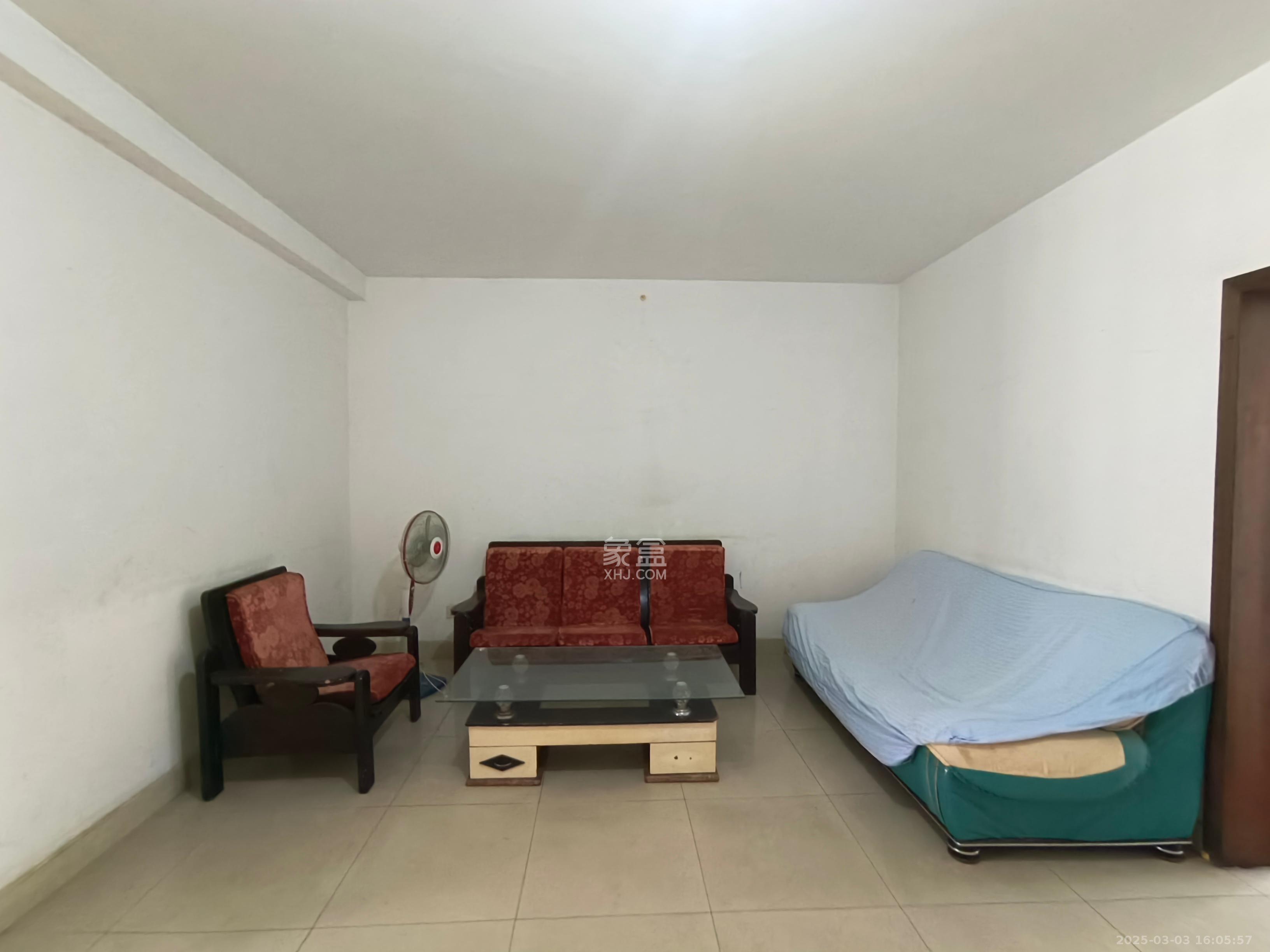 马王堆陶瓷建材新城 3室2厅1卫 2200.0元/月 马王堆陶瓷建材新城 3室2厅1卫 2200.0元/月室内图