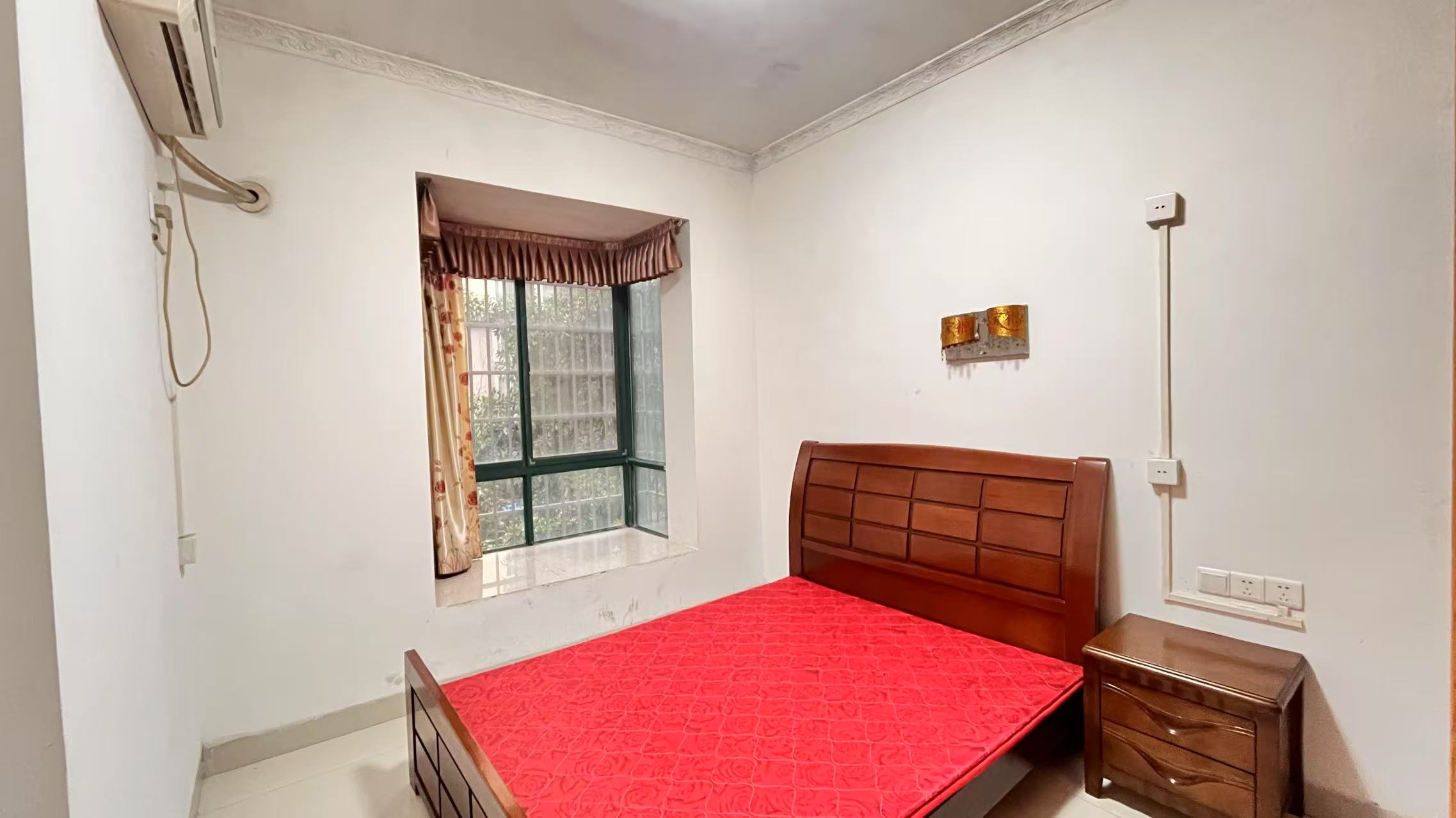 桃花里 3室2厅1卫 1500.0元/月 桃花里 3室2厅1卫 1500.0元/月室内图