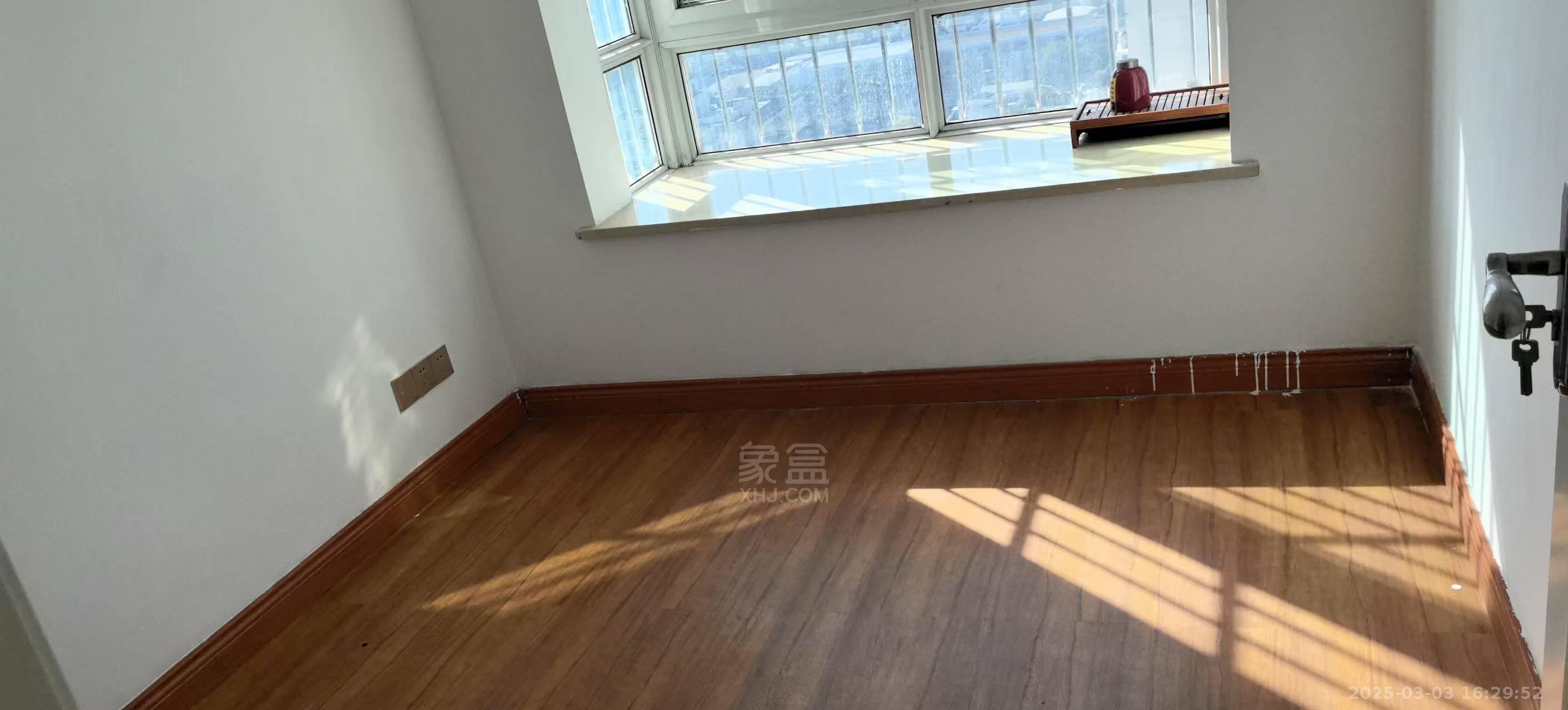 康馨佳园 3室1厅1卫 1700.0元/月 康馨佳园 3室1厅1卫 1700.0元/月室内图