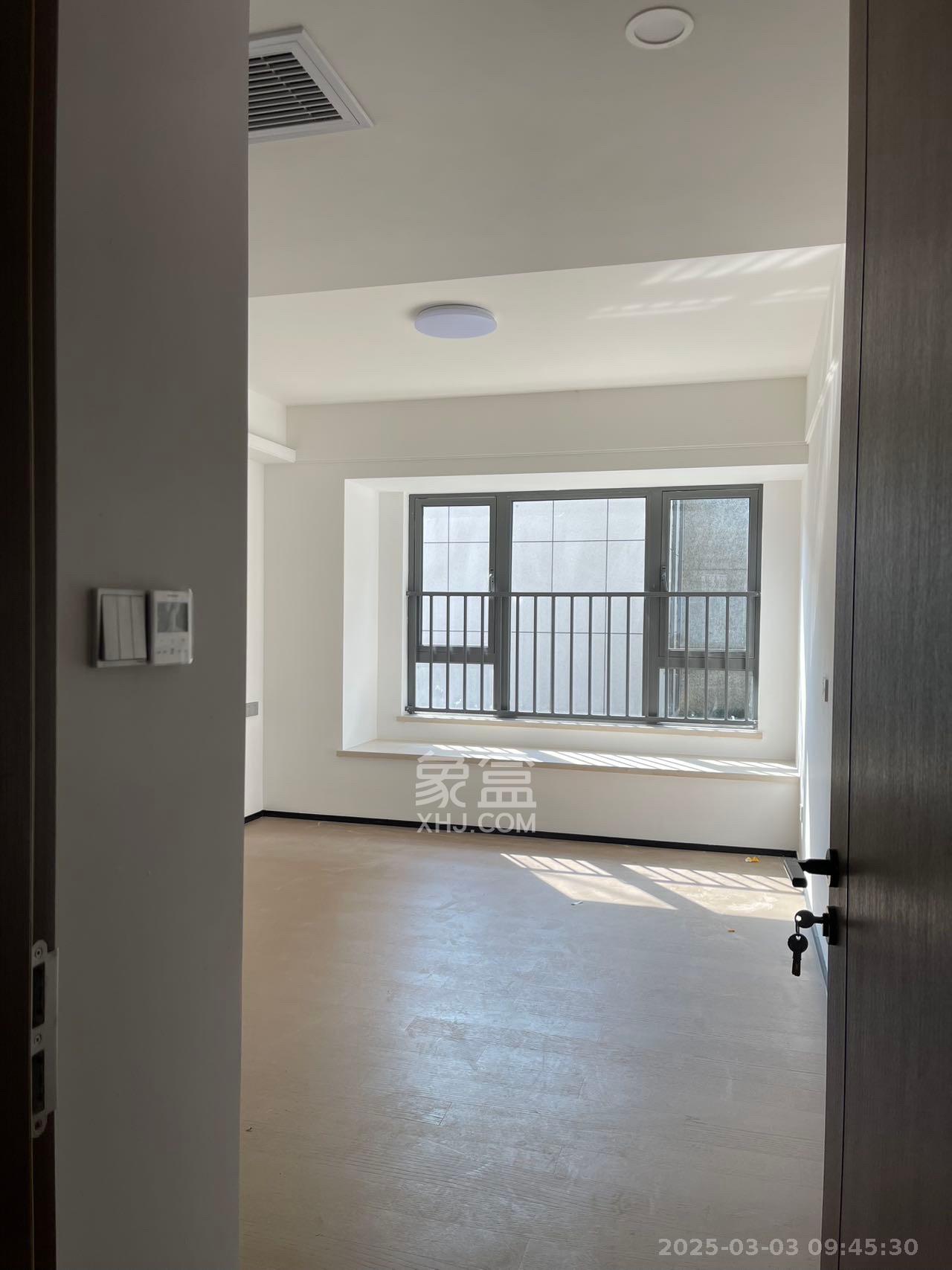 中海寰宇天下 4室2厅2卫 2980.0元/月 中海寰宇天下 4室2厅2卫 2980.0元/月室内图