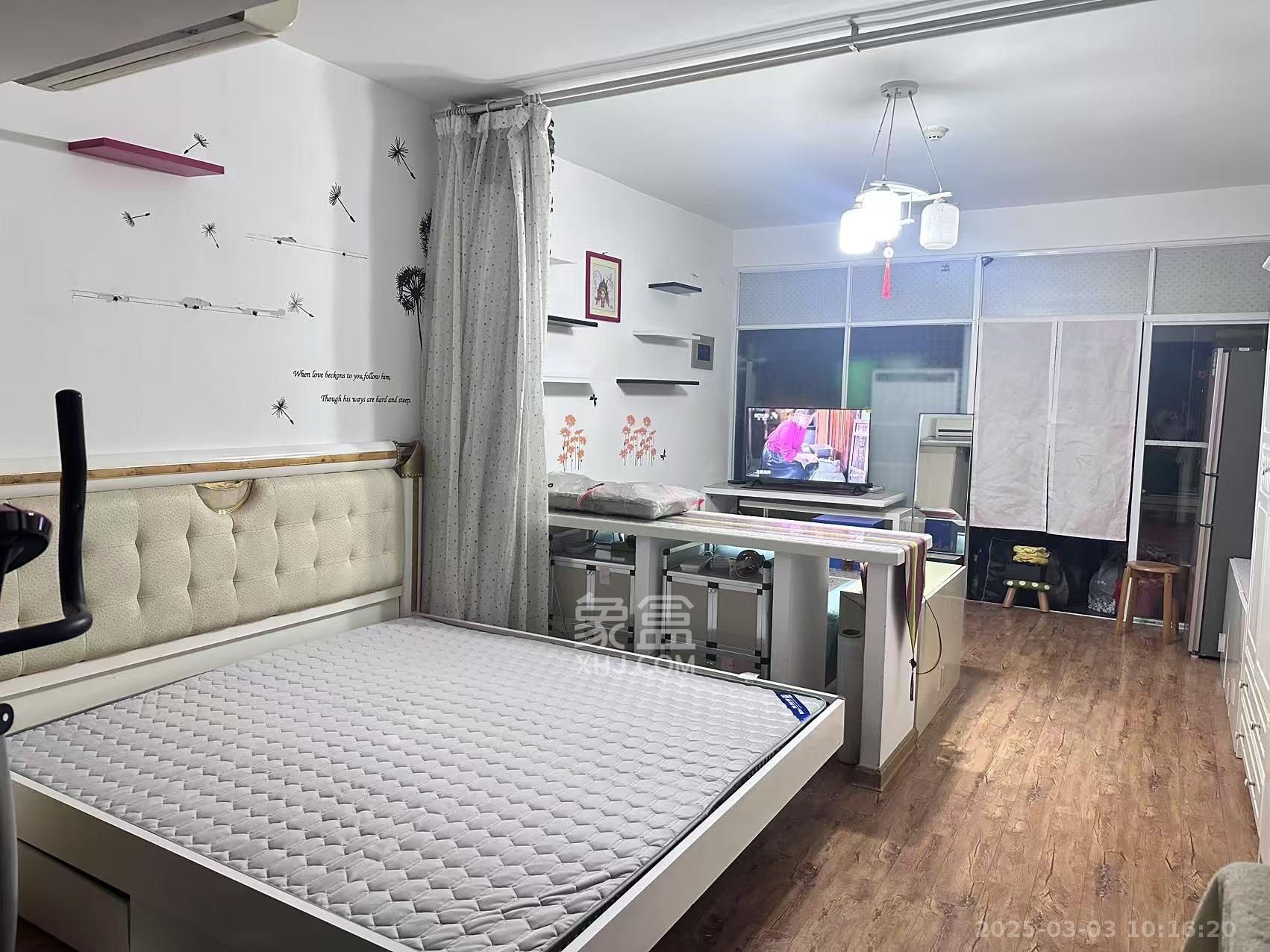 七彩丽都  1室1厅1卫    2000.0元/月 七彩丽都  1室1厅1卫    2000.0元/月室内图