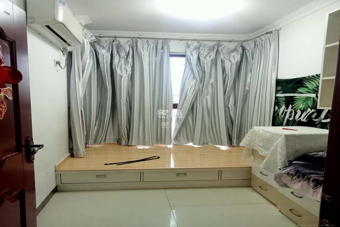 水岸世景  3室2厅1卫    1700.0元/月 水岸世景  3室2厅1卫    1700.0元/月室内图