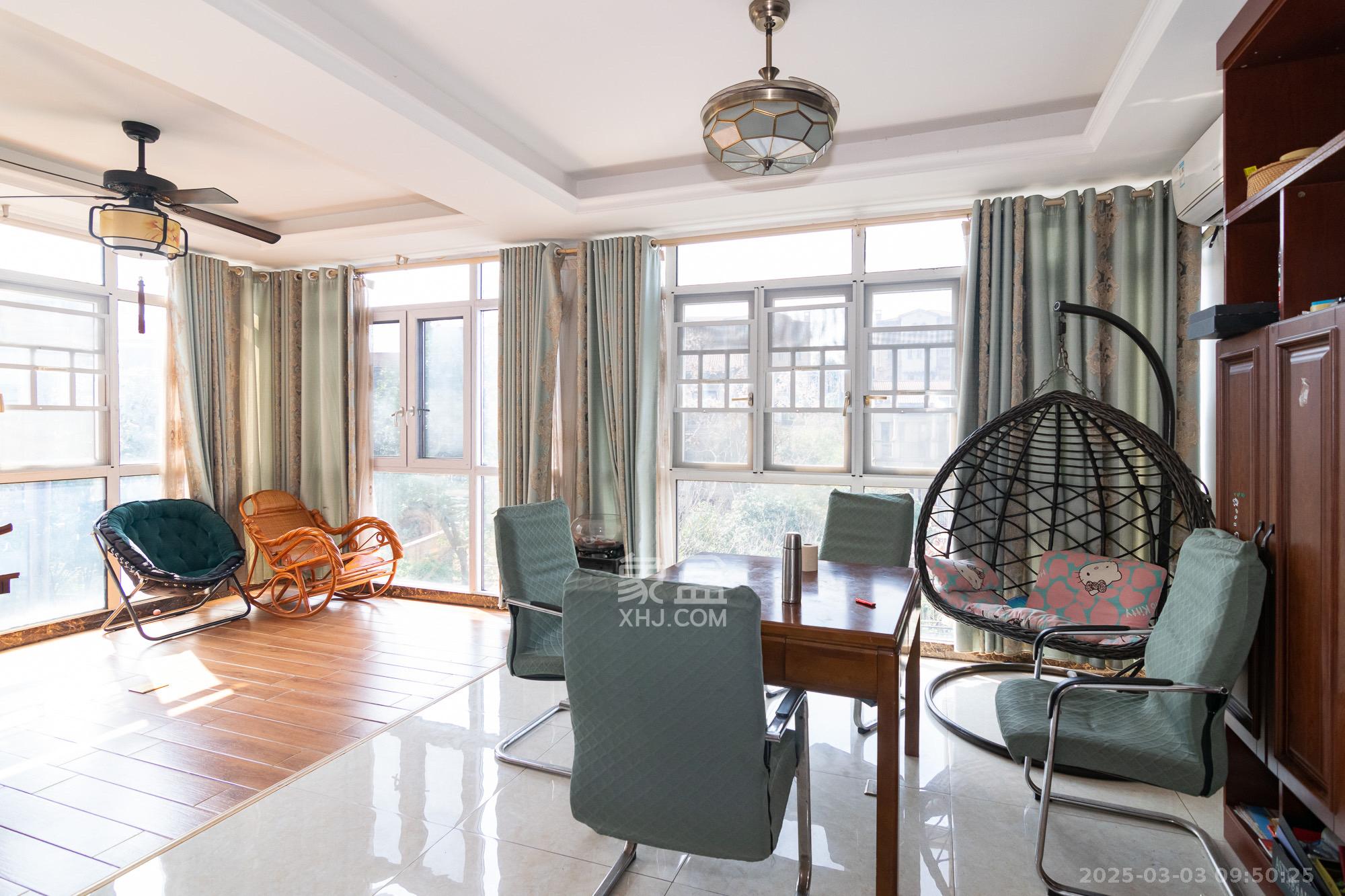 金地三千府(金地湖山樾、金地自在城) 7室3厅5卫 12800.0元/月 金地三千府(金地湖山樾、金地自在城) 7室3厅5卫 12800.0元/月室内图