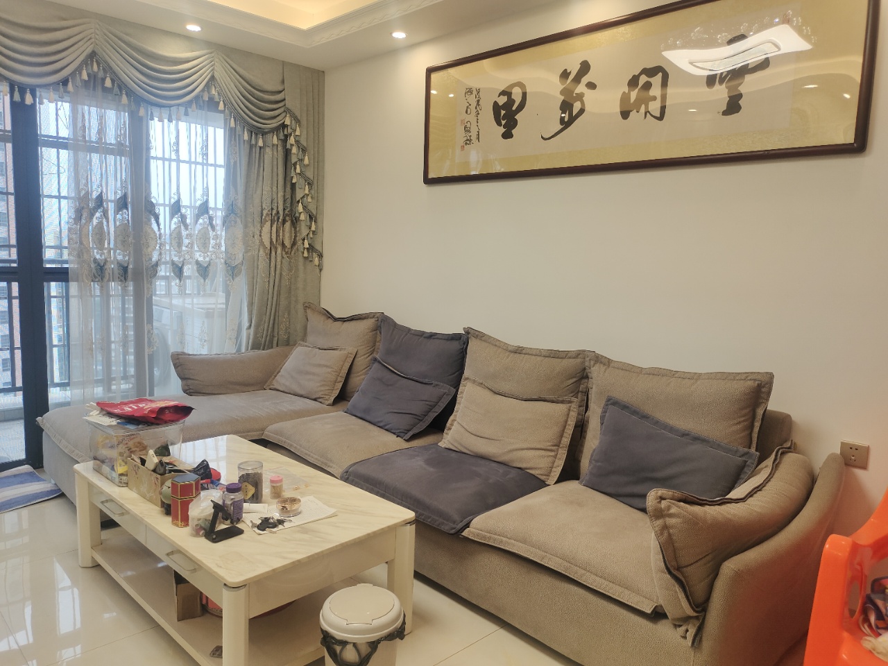 美丽华居 3室2厅1卫 138.0万 美丽华居 3室2厅1卫 138.0万客厅