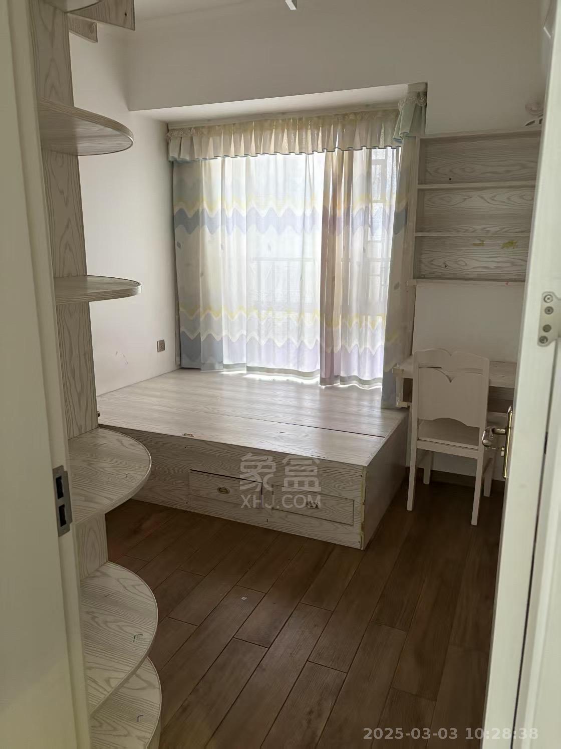 山水印象 3室2厅2卫 1800.0元/月 山水印象 3室2厅2卫 1800.0元/月室内图