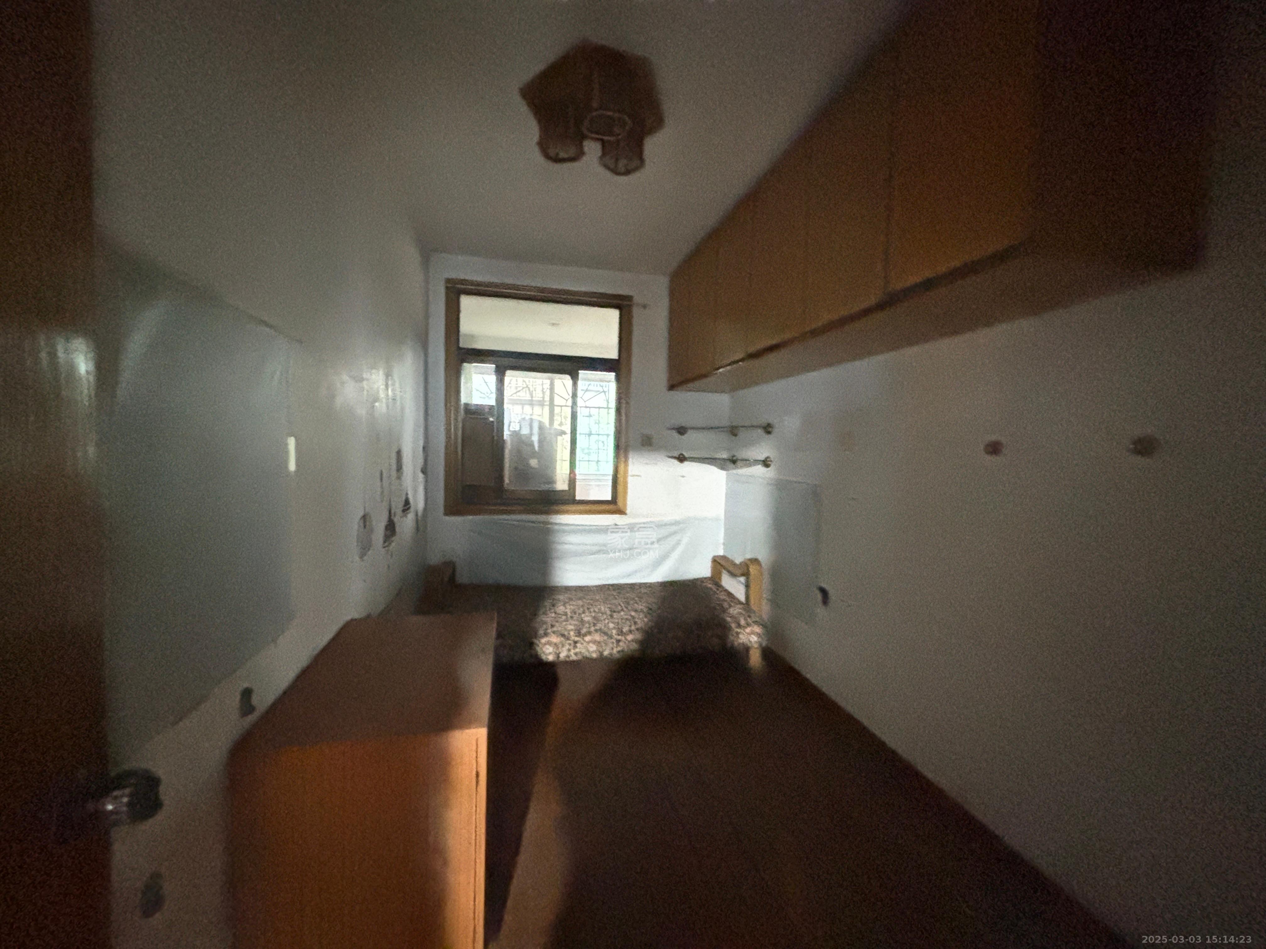 神龙歌舞剧院宿舍 3室1厅1卫 1400.0元/月 神龙歌舞剧院宿舍 3室1厅1卫 1400.0元/月室内图