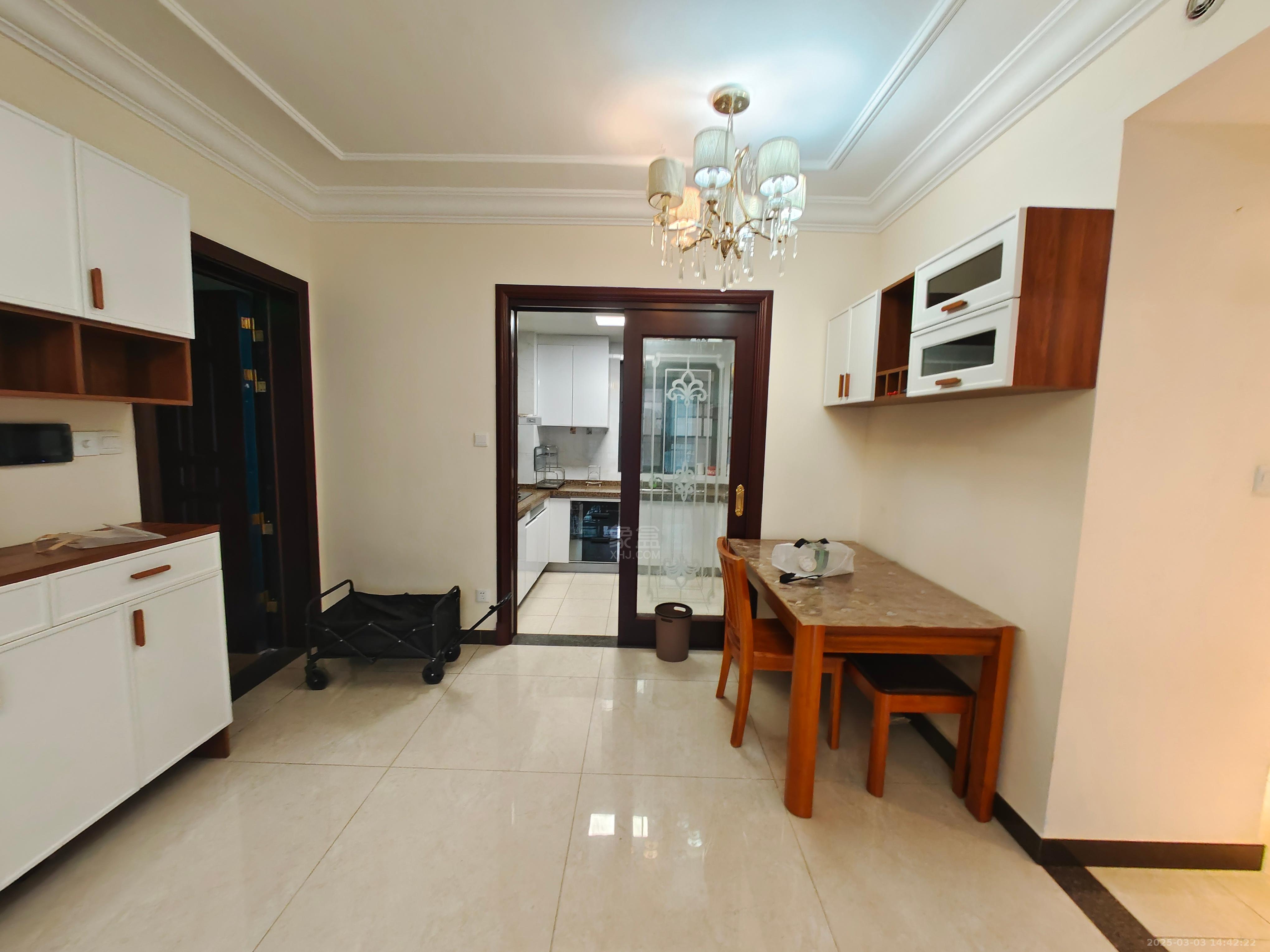 恒大华府 3室2厅2卫 1800.0元/月 恒大华府 3室2厅2卫 1800.0元/月室内图