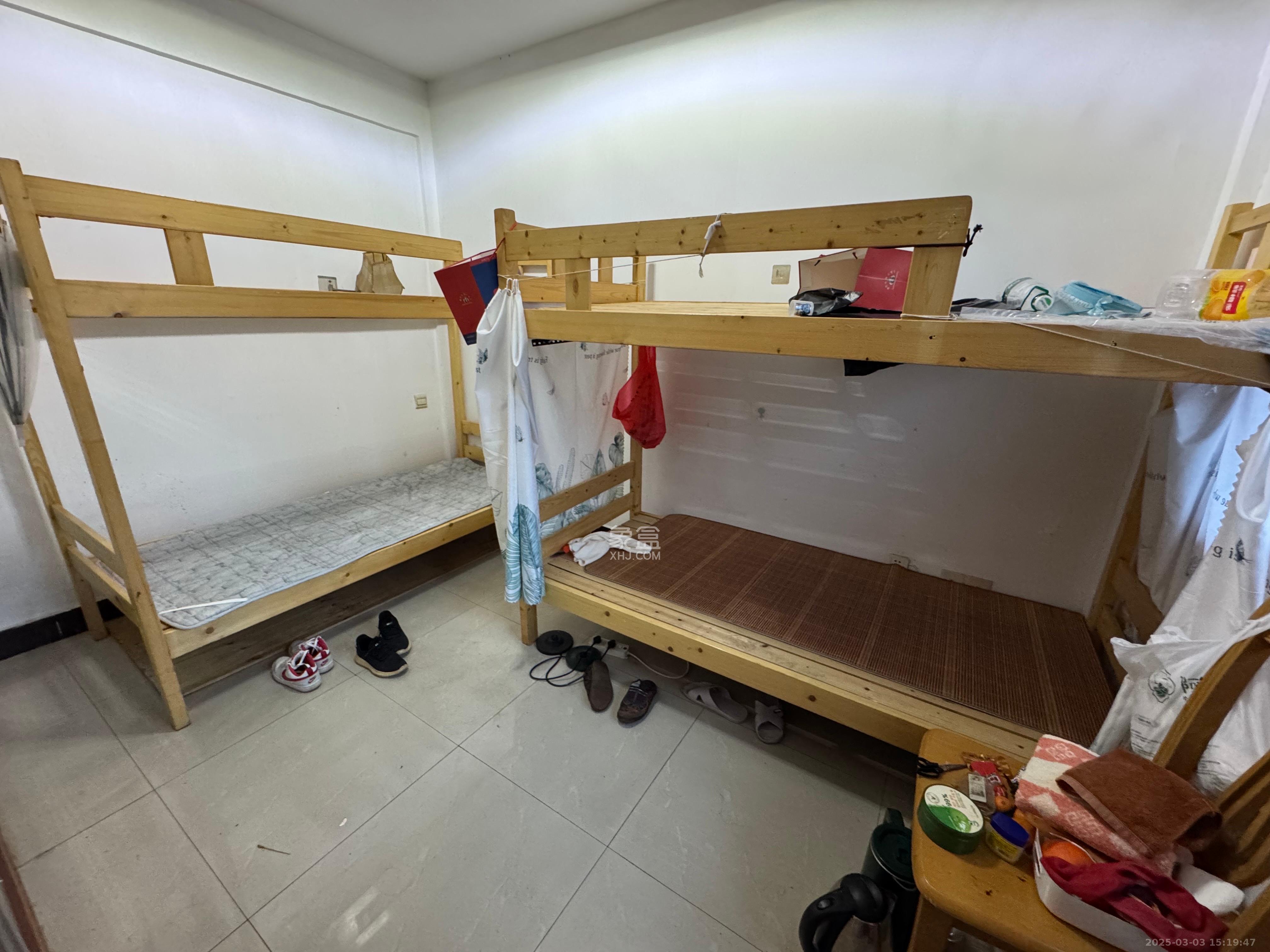 新世界商贸城  1室0厅0卫   2000.00元/月室内图