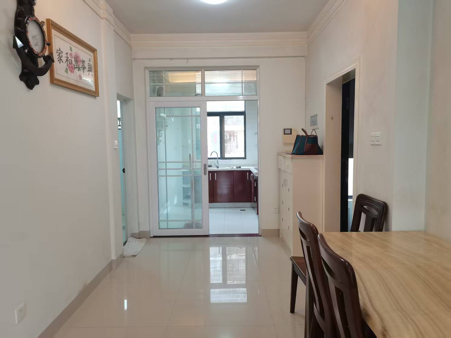 福祥家园  2室2厅1卫    130.0万 福祥家园  2室2厅1卫    130.0万客厅