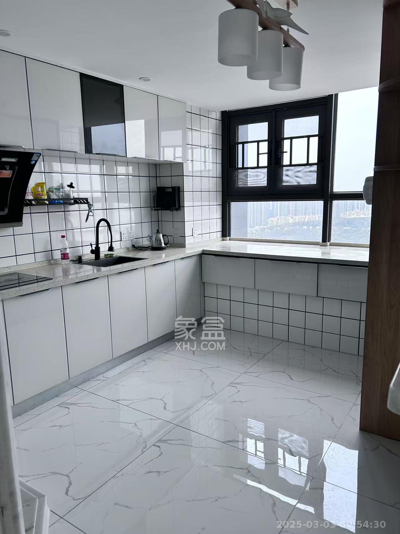 弘坤云寓 1室1厅1卫 2800.0元/月 弘坤云寓 1室1厅1卫 2800.0元/月室内图