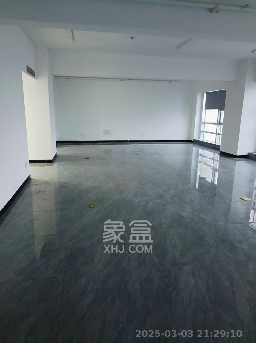 明城广场 1室1厅1卫 5500.0元/月 明城广场 1室1厅1卫 5500.0元/月室内图