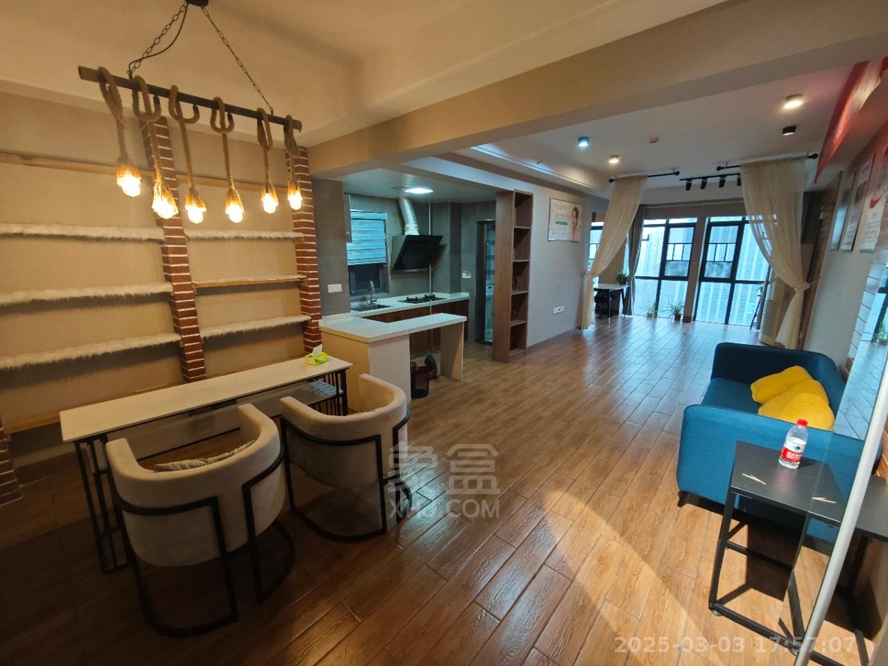 庐山春天 1室1厅1卫 1600.0元/月 庐山春天 1室1厅1卫 1600.0元/月室内图