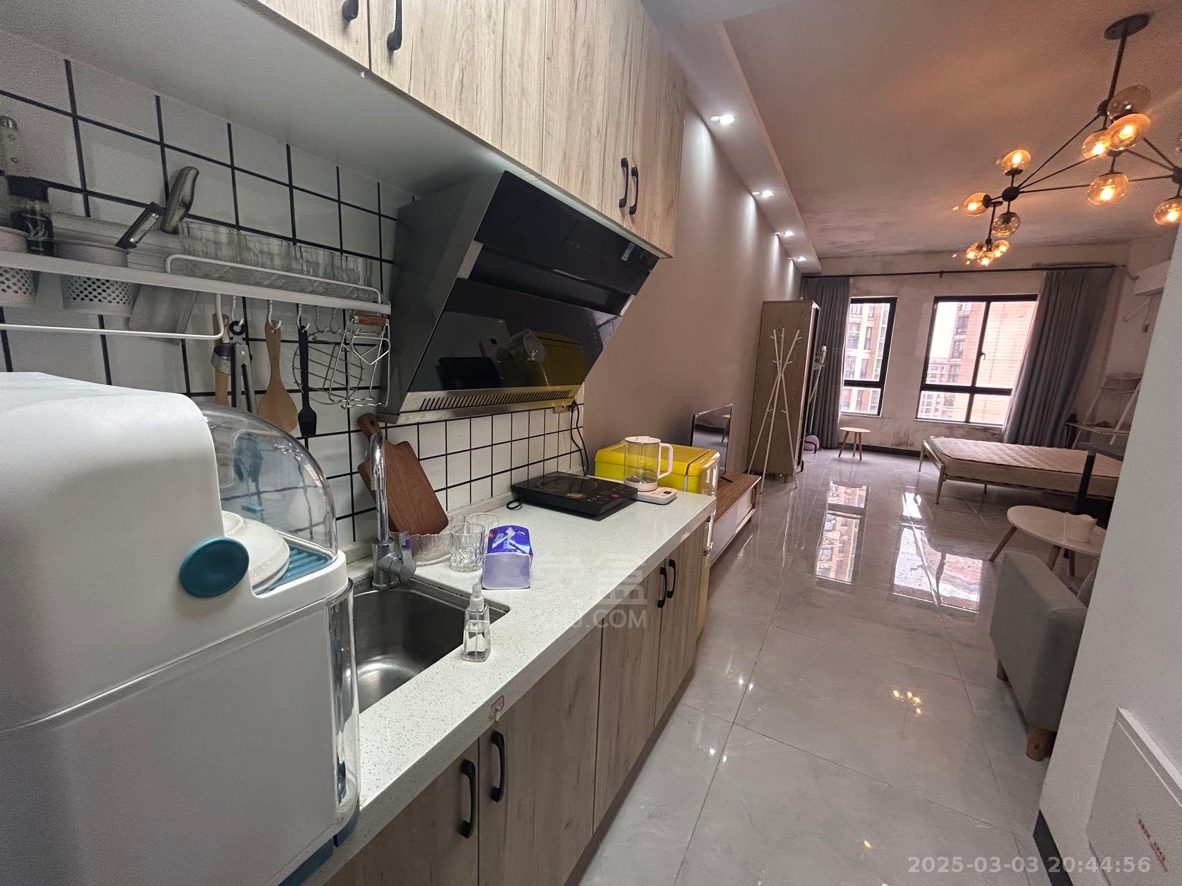 康桥美郡 1室1厅1卫 1400.0元/月 康桥美郡 1室1厅1卫 1400.0元/月室内图