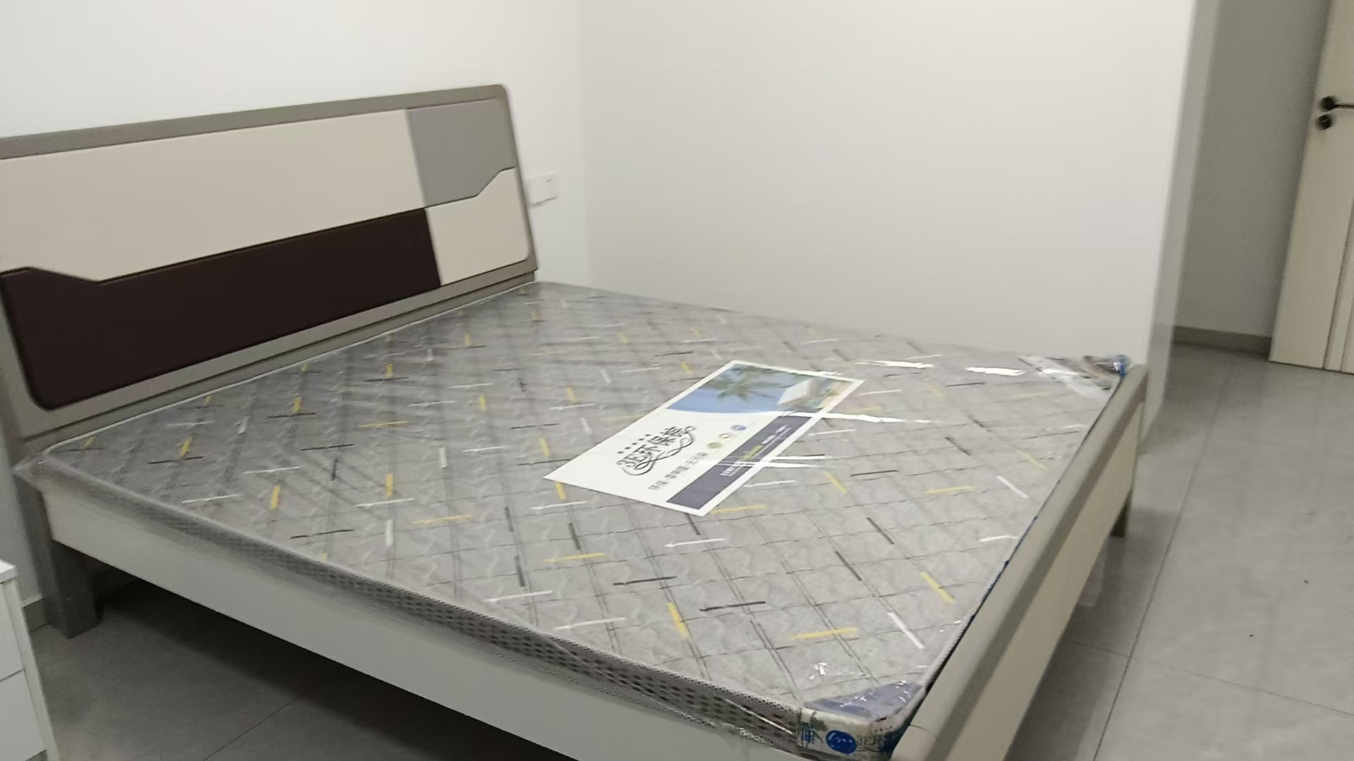 德大揽胜 3室1厅1卫 2000.0元/月 德大揽胜 3室1厅1卫 2000.0元/月室内图