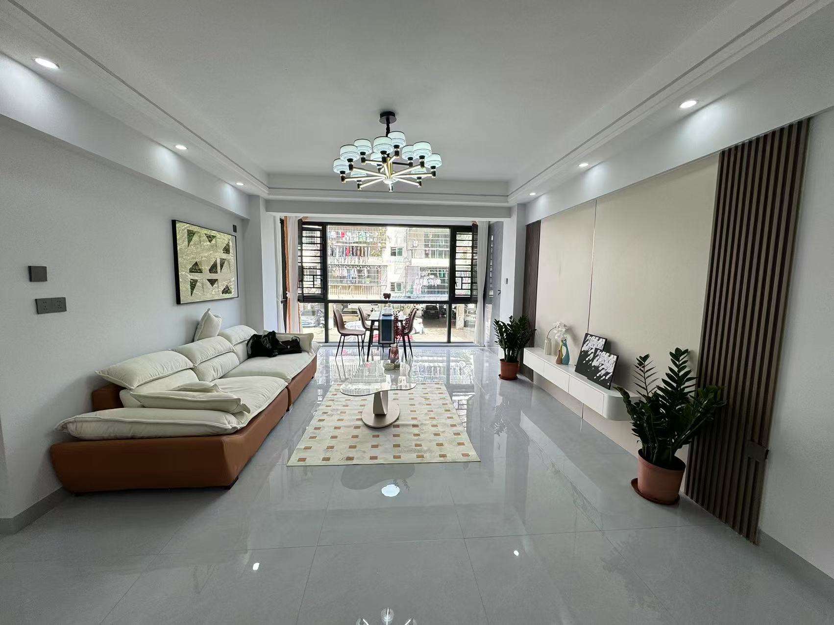 攀枝花苑 3室2厅1卫 112.0万 攀枝花苑 3室2厅1卫 112.0万客厅