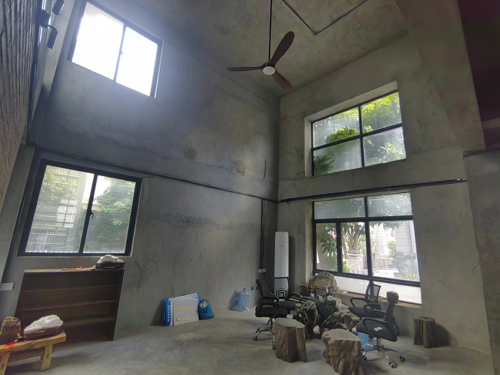 芒果树 6室3厅4卫 850.0万 芒果树 6室3厅4卫 850.0万客厅