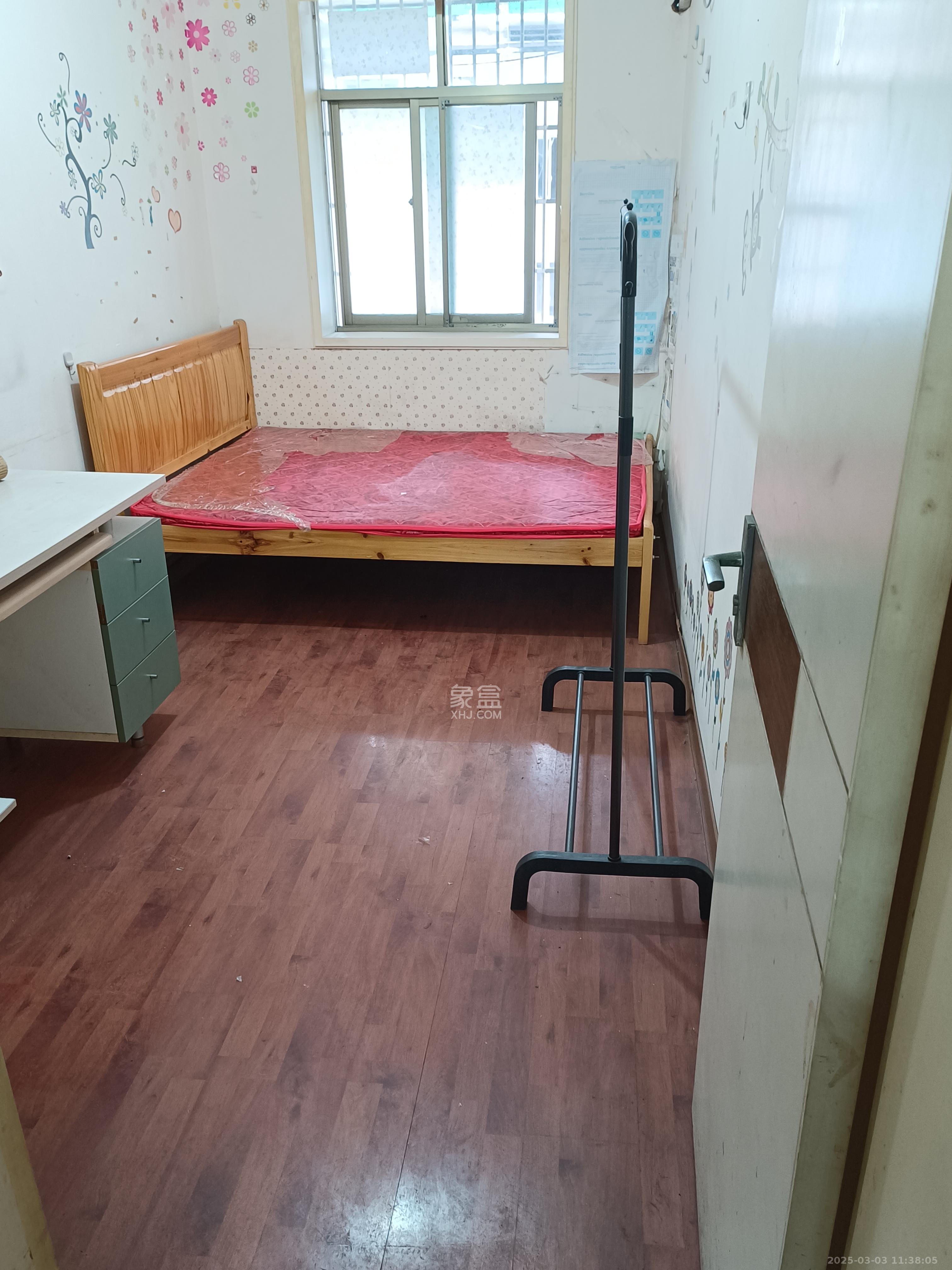 红旗区一片 3室1厅1卫 1500.0元/月 红旗区一片 3室1厅1卫 1500.0元/月室内图