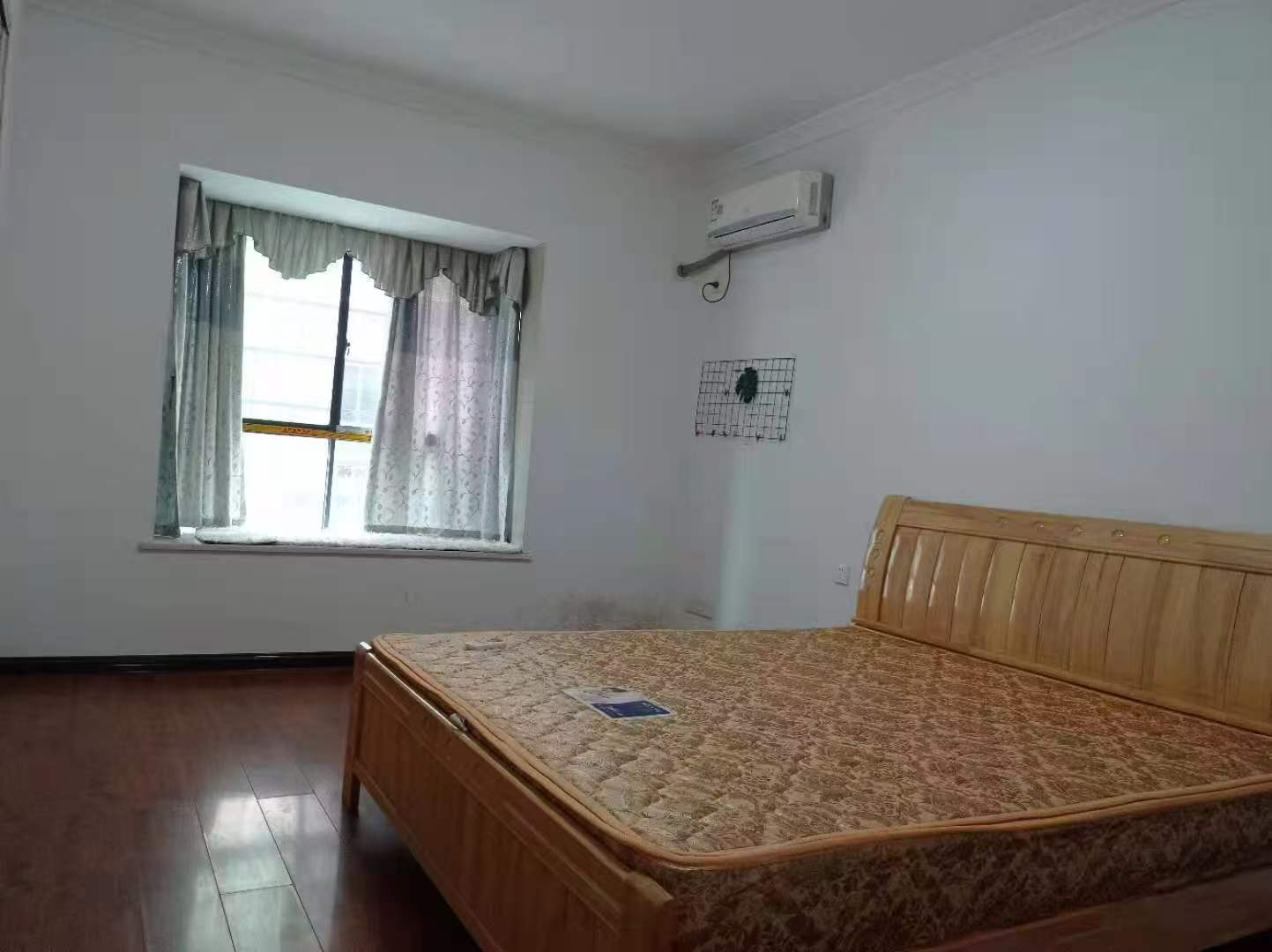 长湖小区 3室1厅1卫 1800.0元/月 长湖小区 3室1厅1卫 1800.0元/月室内图