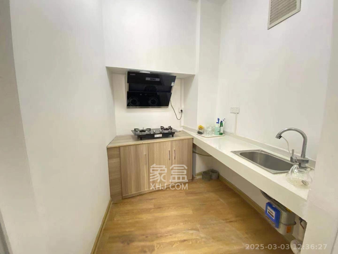 建发汇金国际 2室2厅1卫 2700.0元/月 建发汇金国际 2室2厅1卫 2700.0元/月室内图