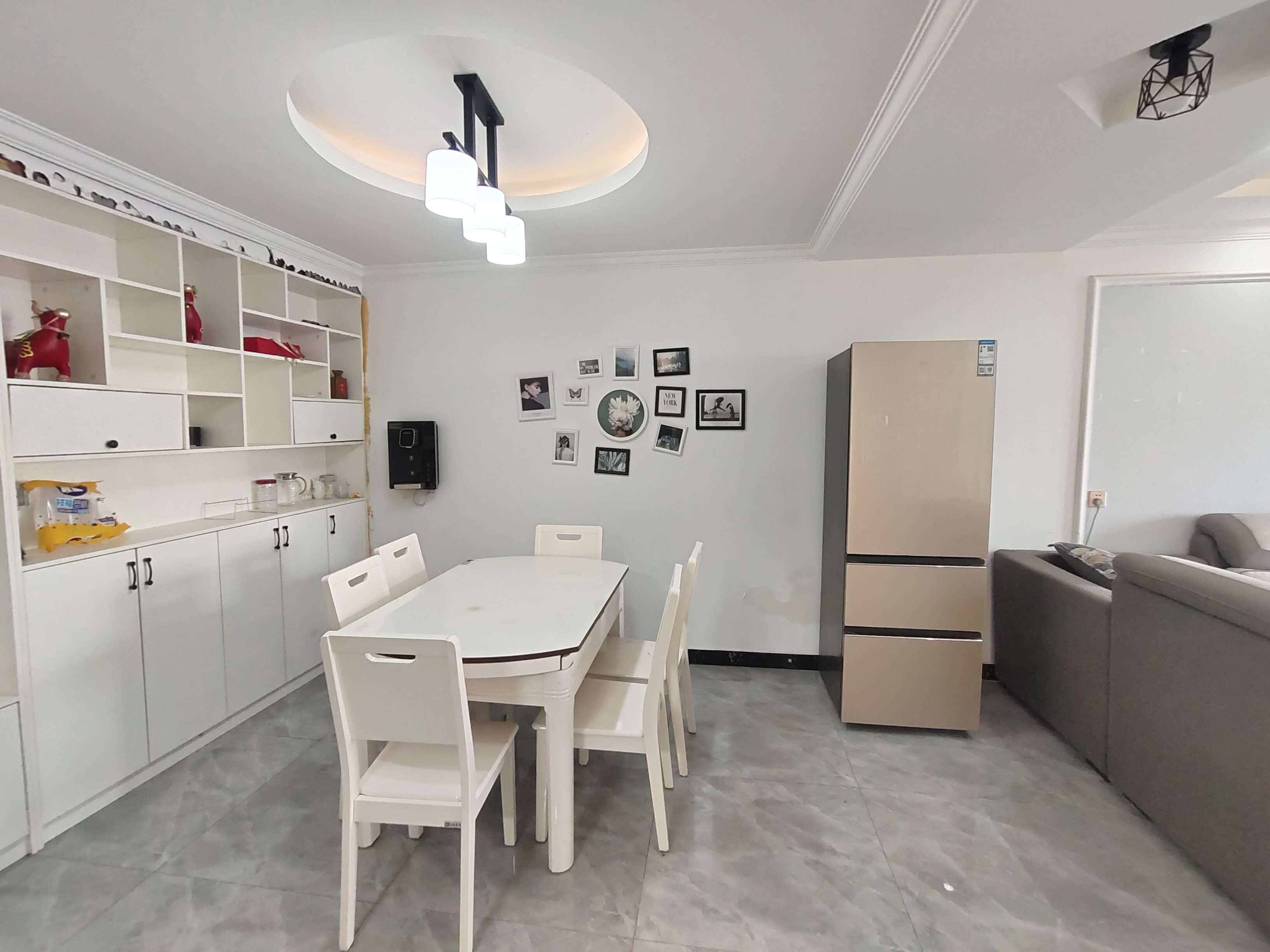 高盛澧园三期 3室2厅2卫 2000.0元/月 高盛澧园三期 3室2厅2卫 2000.0元/月室内图