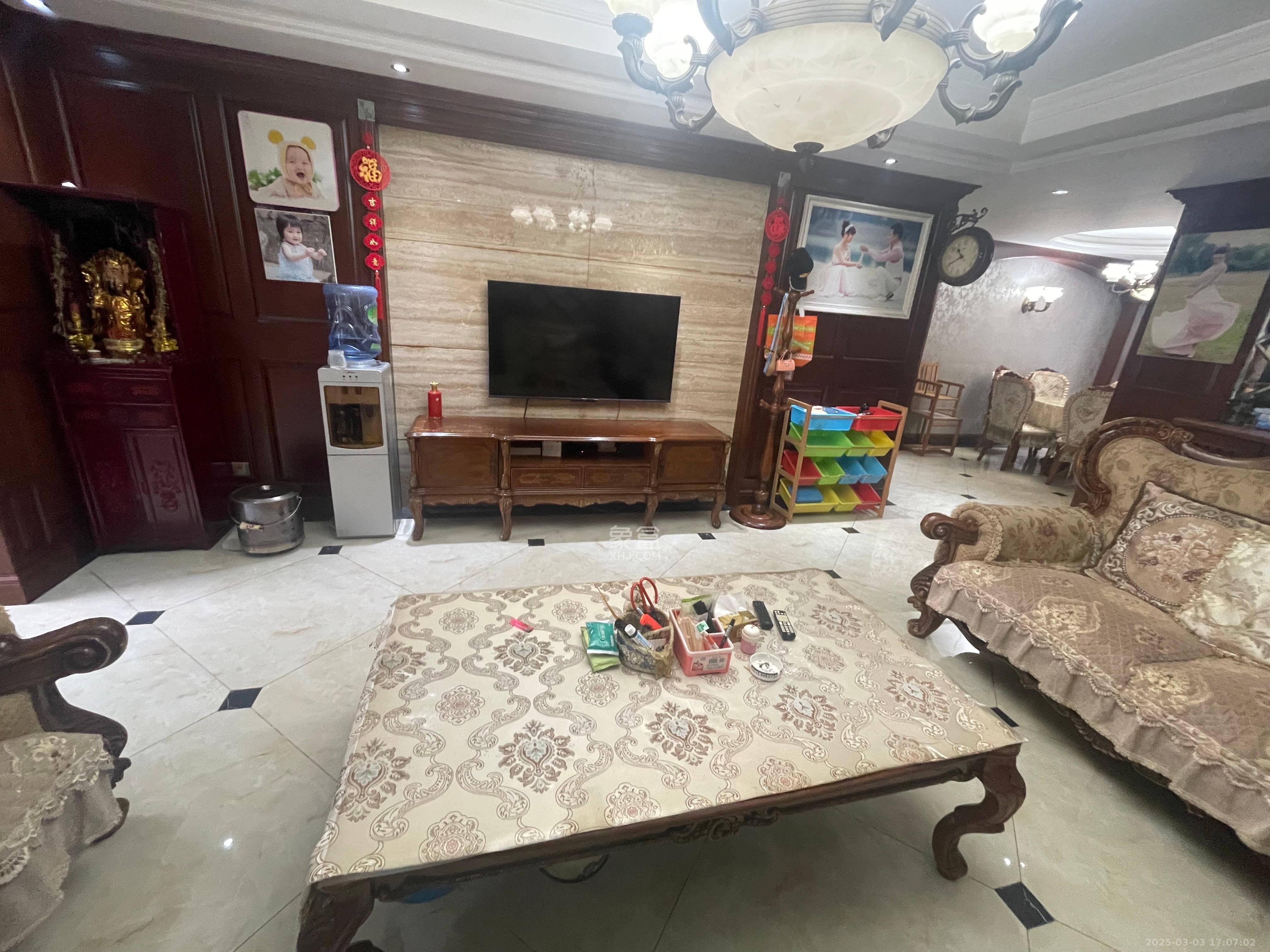 至雅小玲家园 3室2厅2卫 2650.0元/月 至雅小玲家园 3室2厅2卫 2650.0元/月室内图