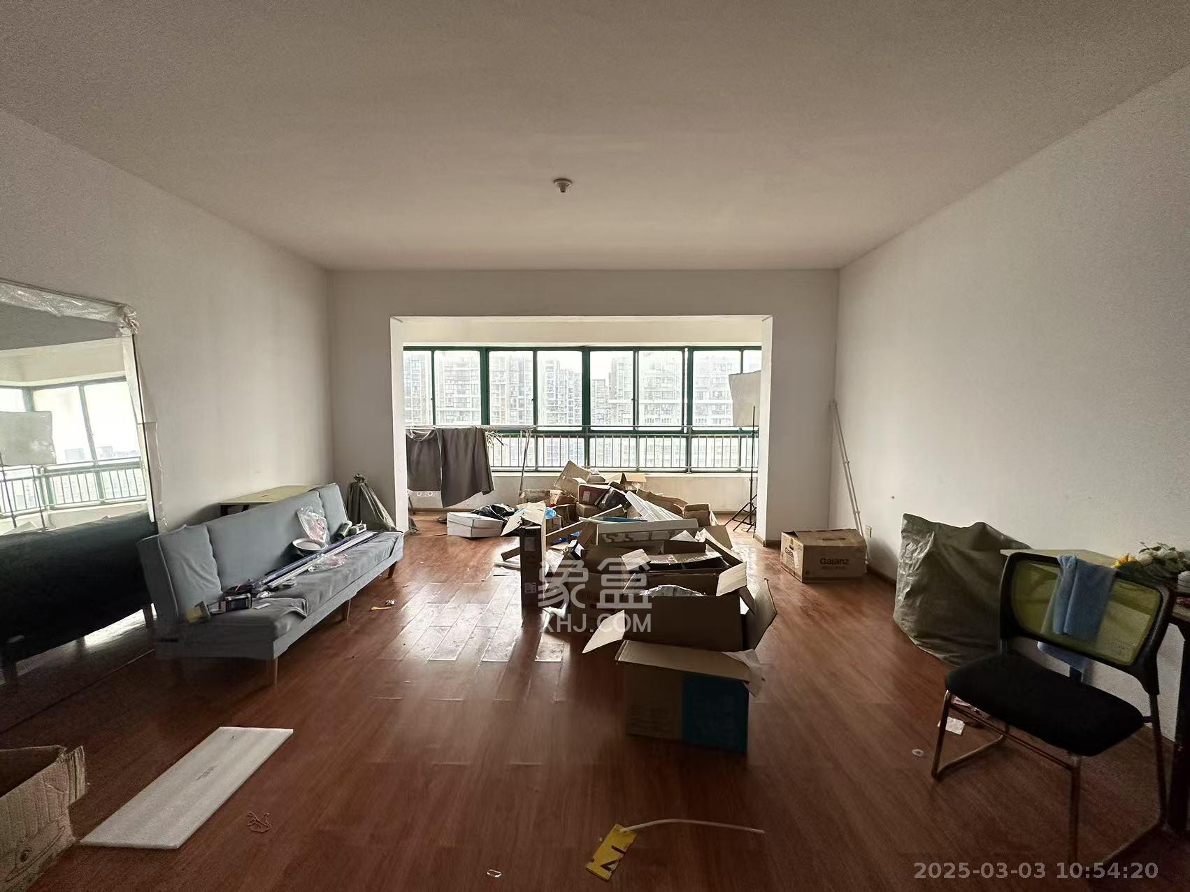 明城公寓 5室2厅2卫 2500.0元/月 明城公寓 5室2厅2卫 2500.0元/月室内图