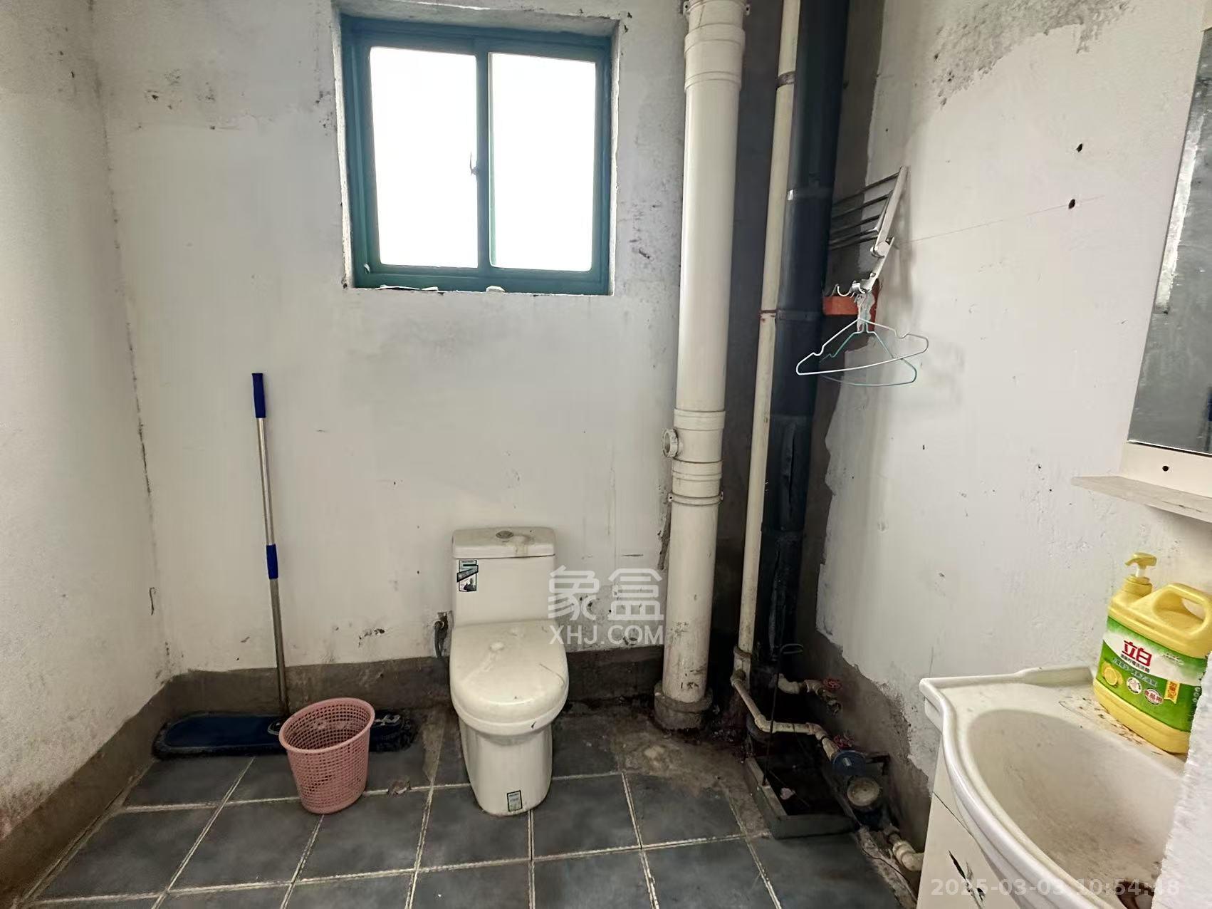 明城公寓 5室2厅2卫 2500.0元/月 明城公寓 5室2厅2卫 2500.0元/月室内图