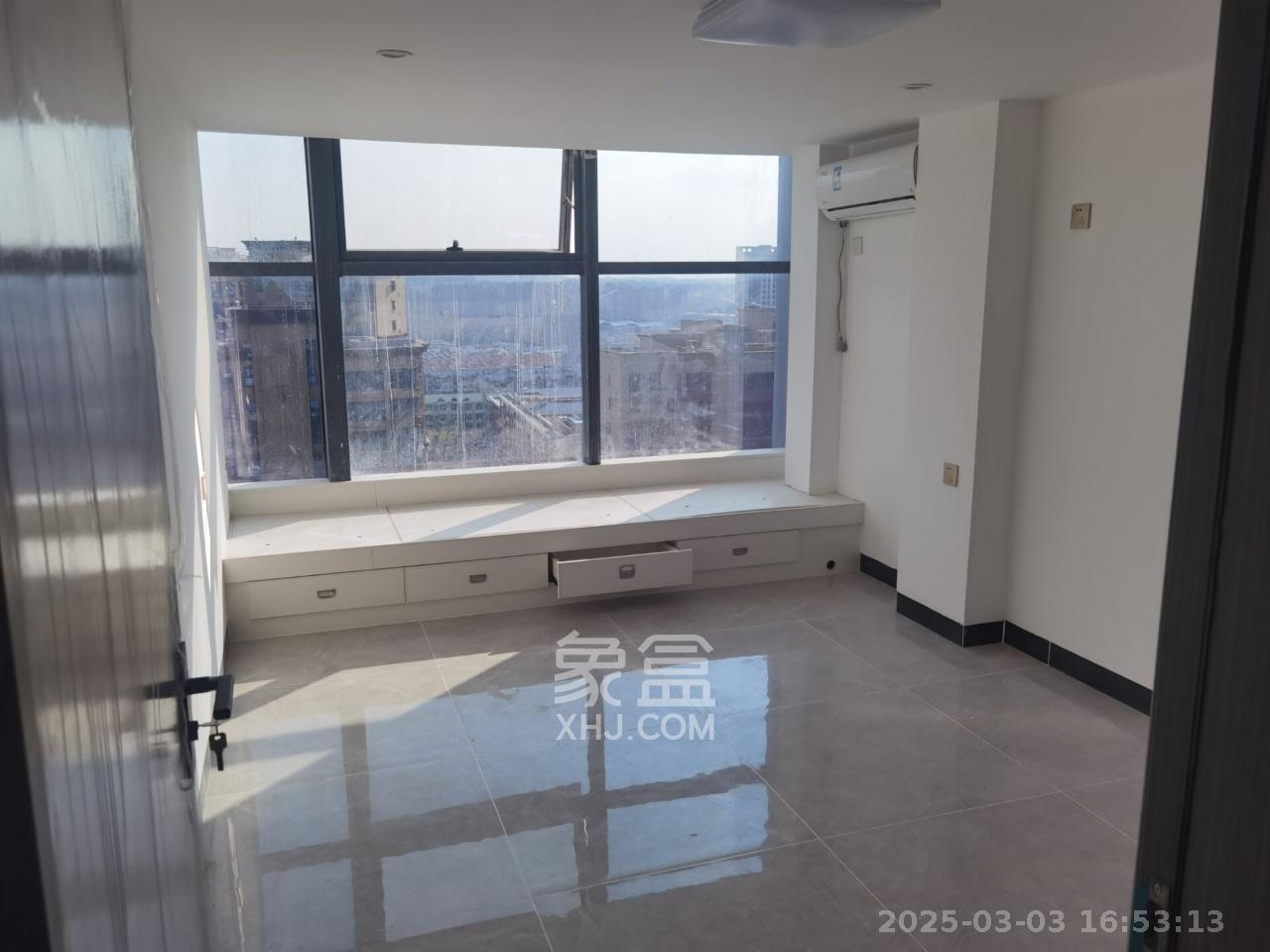 裕天国际商汇中心 2室1厅1卫 3500.0元/月 裕天国际商汇中心 2室1厅1卫 3500.0元/月室内图